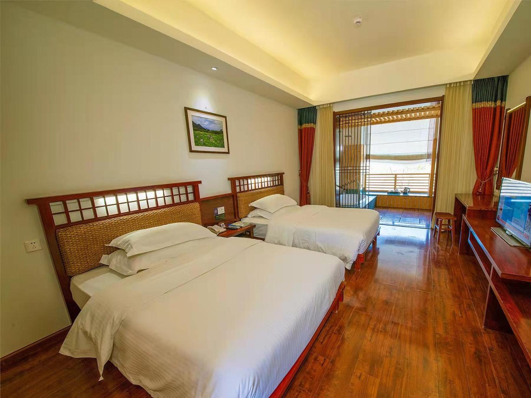 Dali Putuo Spring Hot Spring Hotel