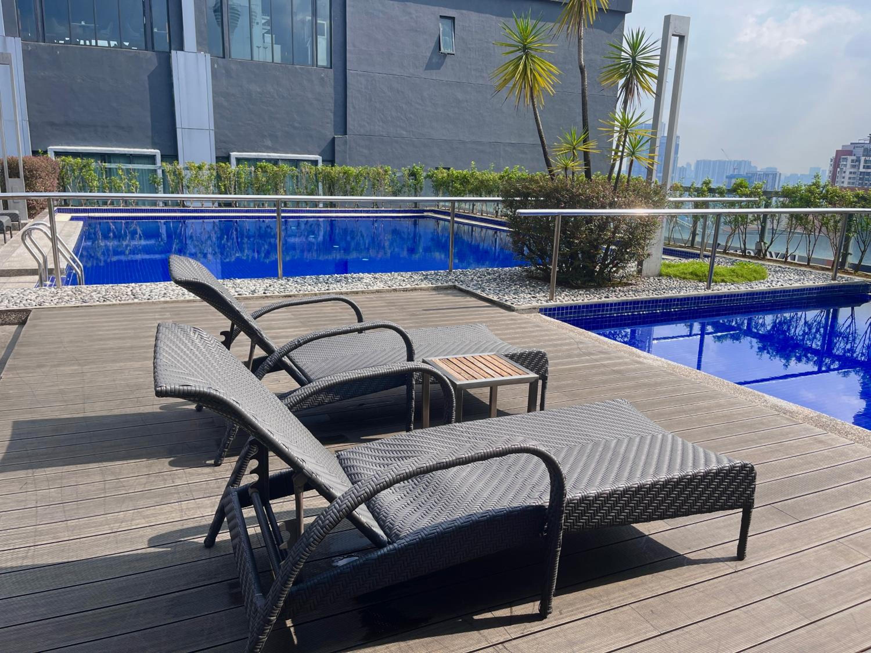 Bintang Fairlane by Manhattan Group