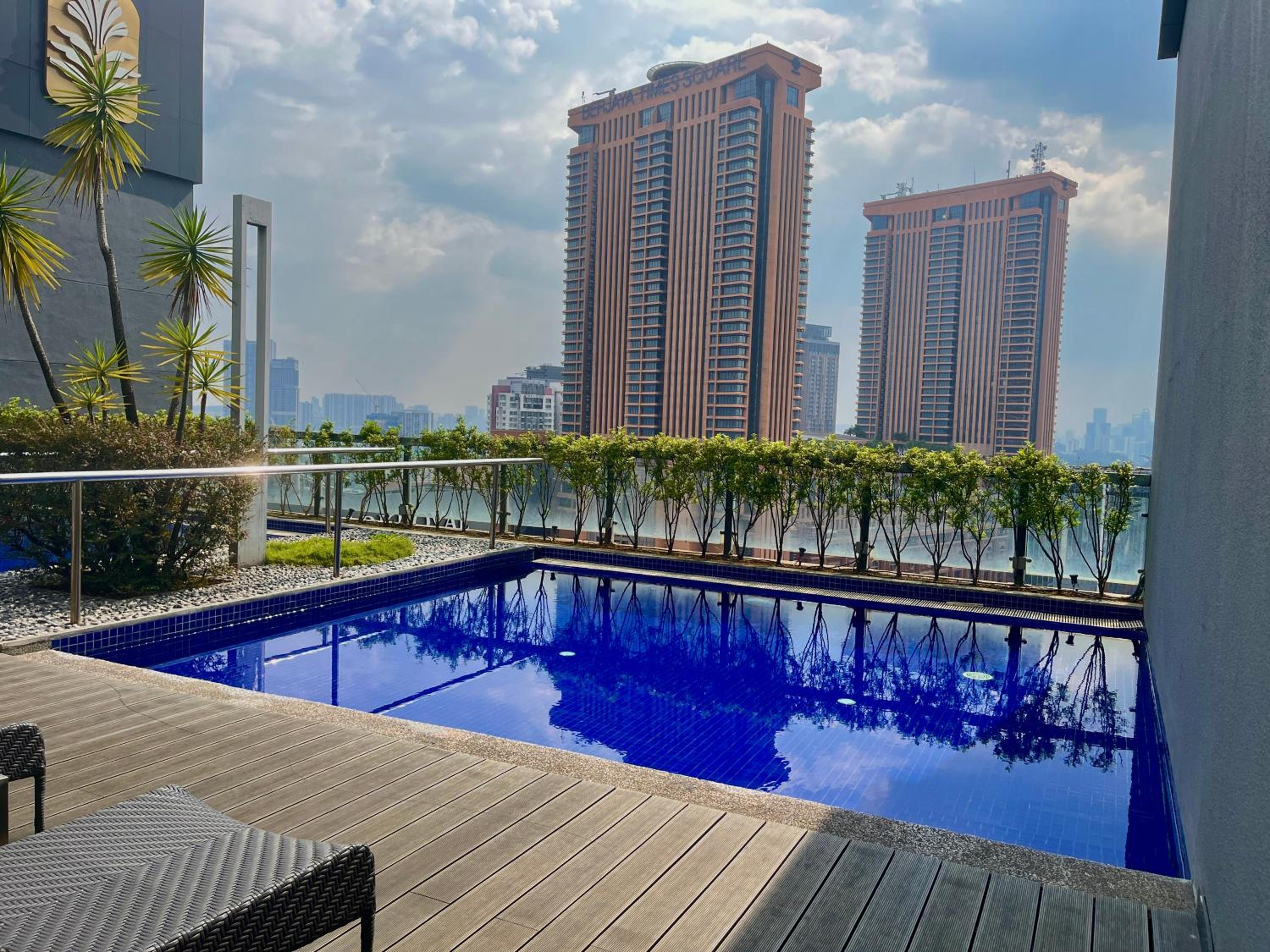Bintang Fairlane by Manhattan Group