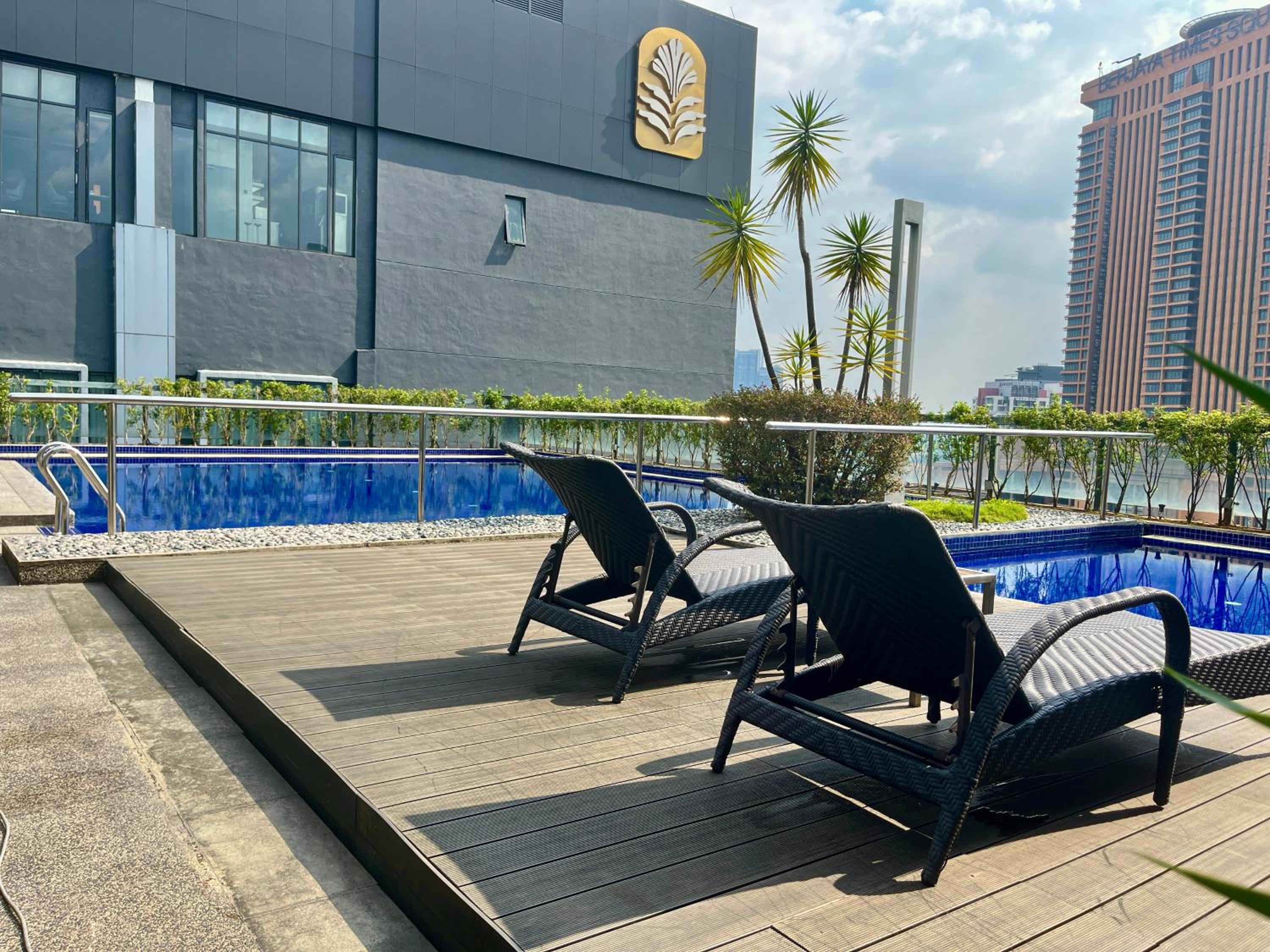 Bintang Fairlane by Manhattan Group
