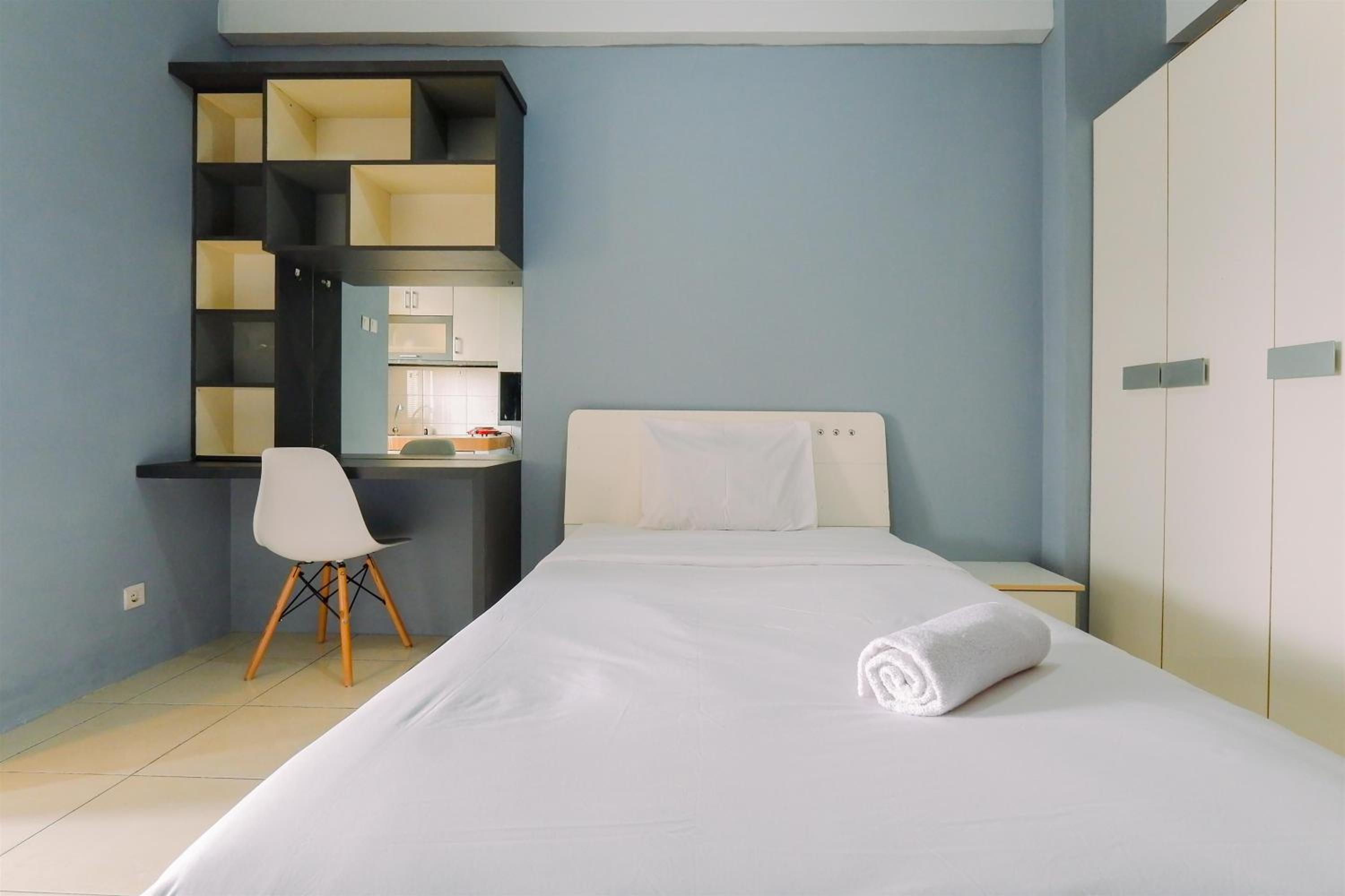 Best Deal and Cozy Studio at Apartment Margonda Residence 4 By Travelio view 4