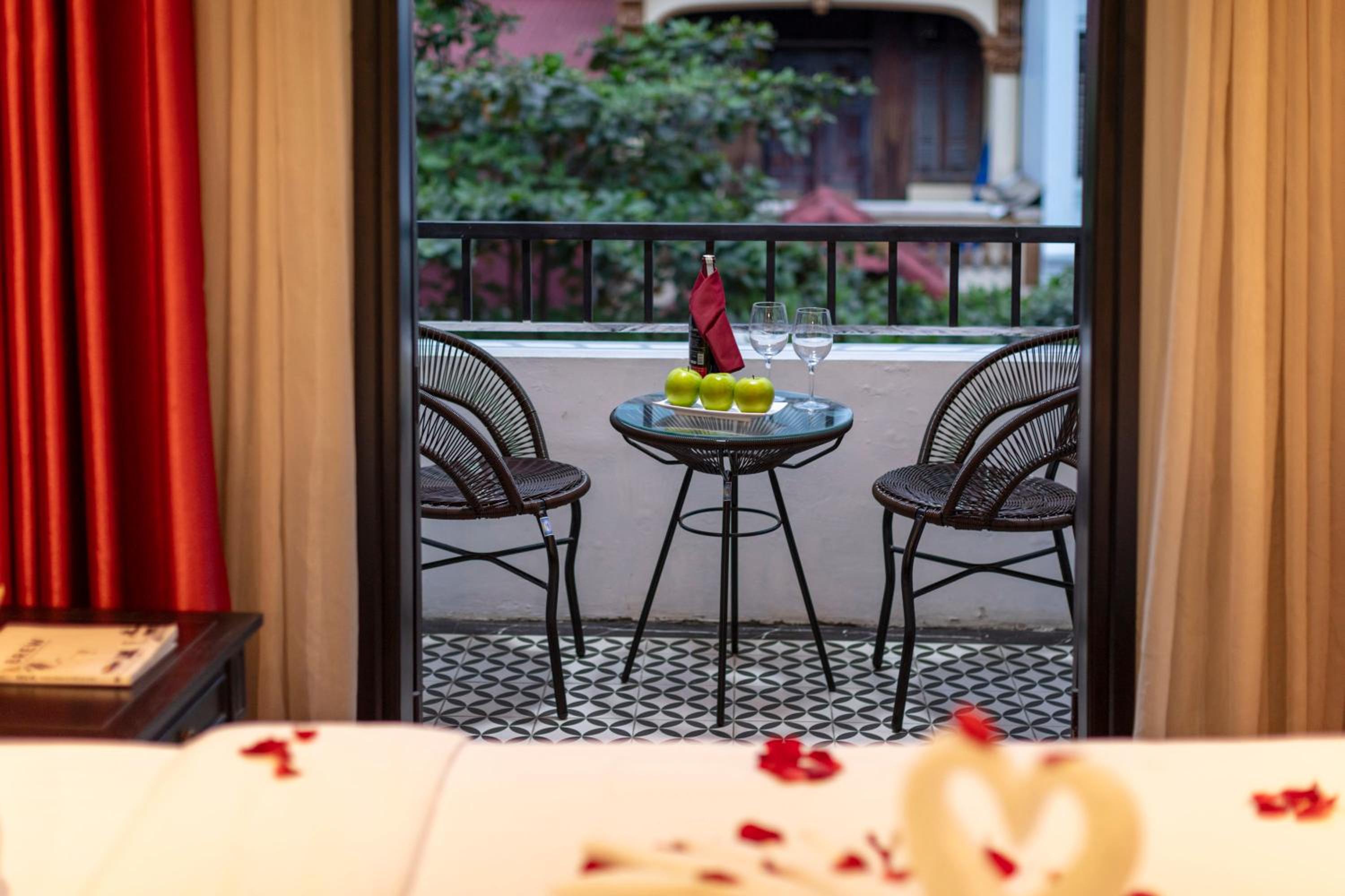 Hanoi Ancient Paradise Hotel — Hanoi