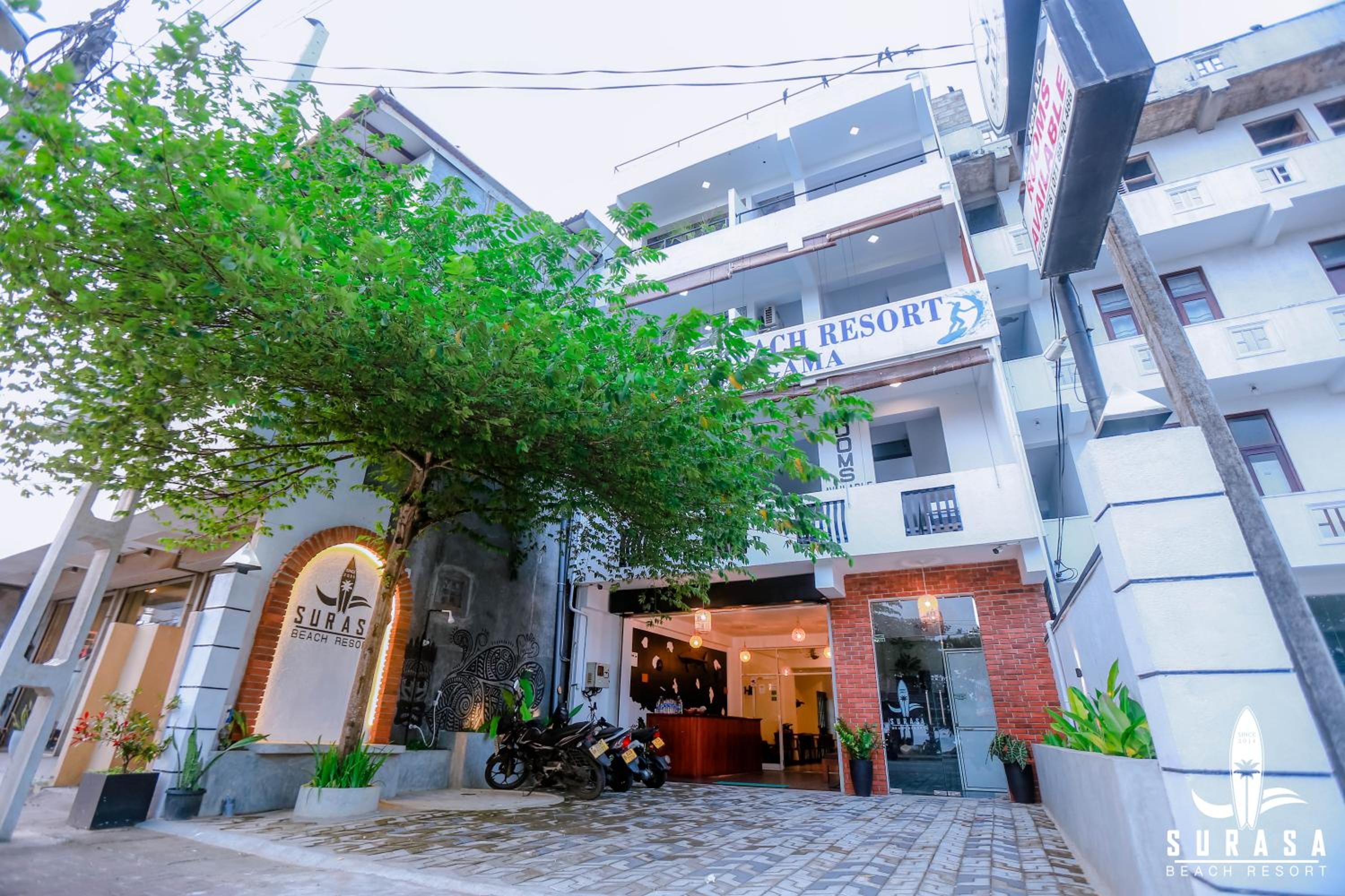 Hotel Surasa Beach Resort - Image 1