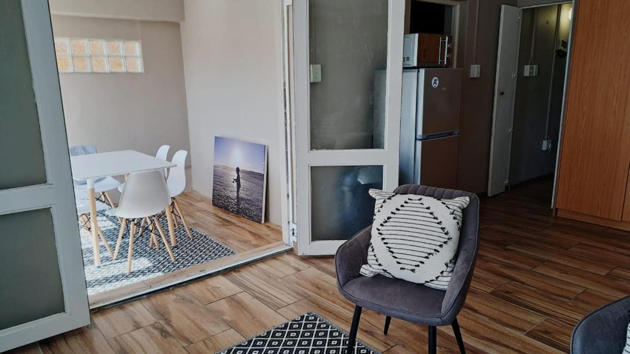 Ons Strandhuisie E19 in Pearly Beach view 5