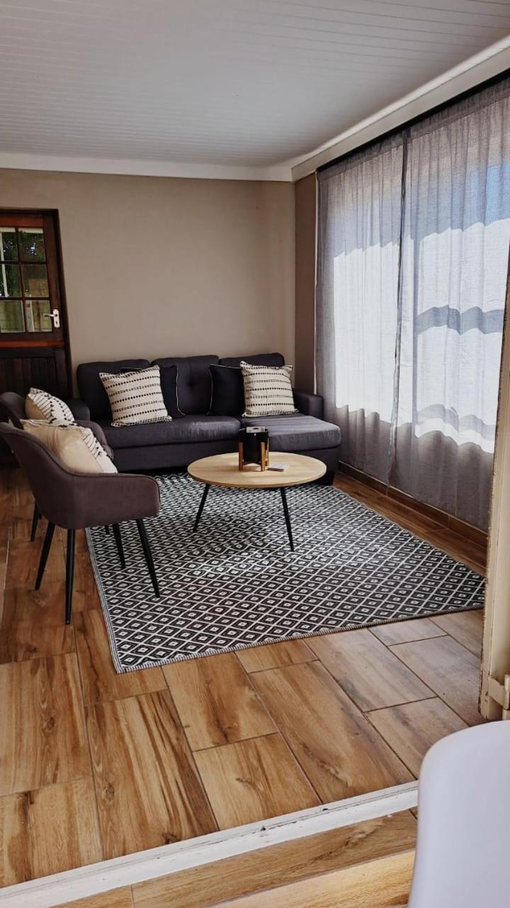 Ons Strandhuisie E19 in Pearly Beach view 2