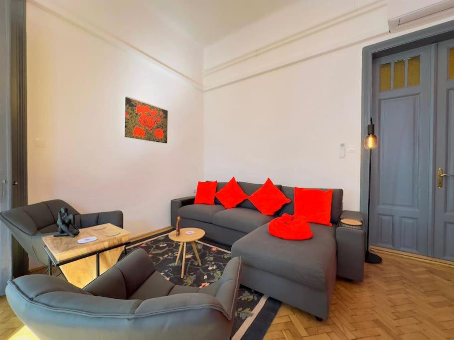 Rose House - Modern 5BR Home in Central Budapest AC view 5