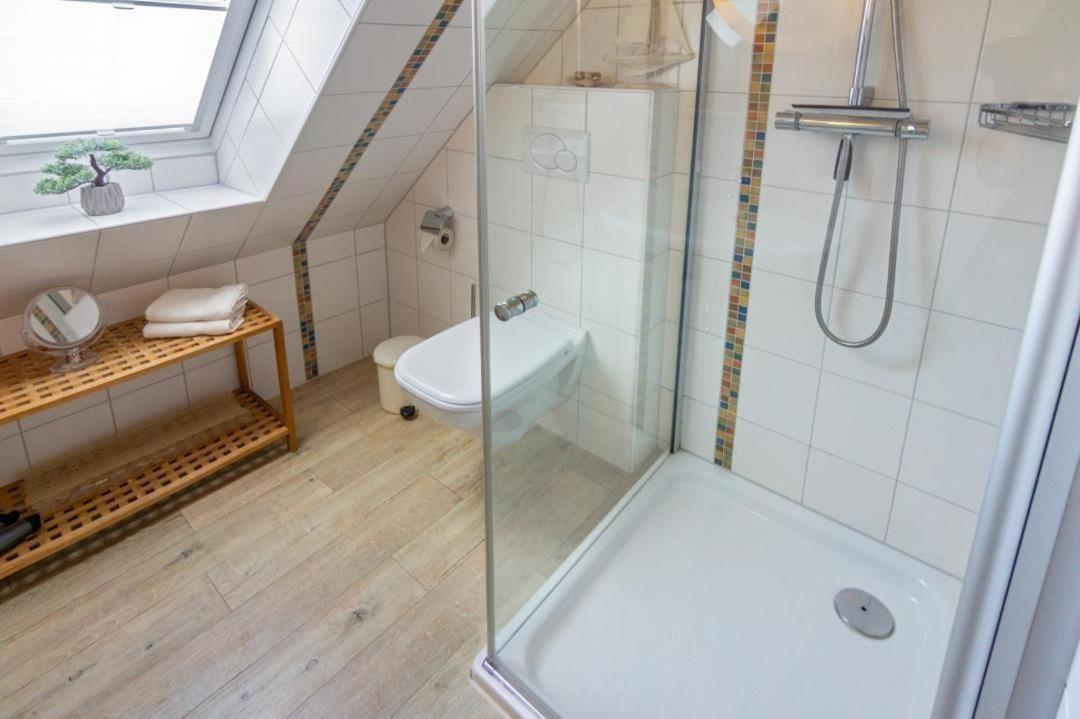 Ferienwohnung-Seestern en Norden — bathroom