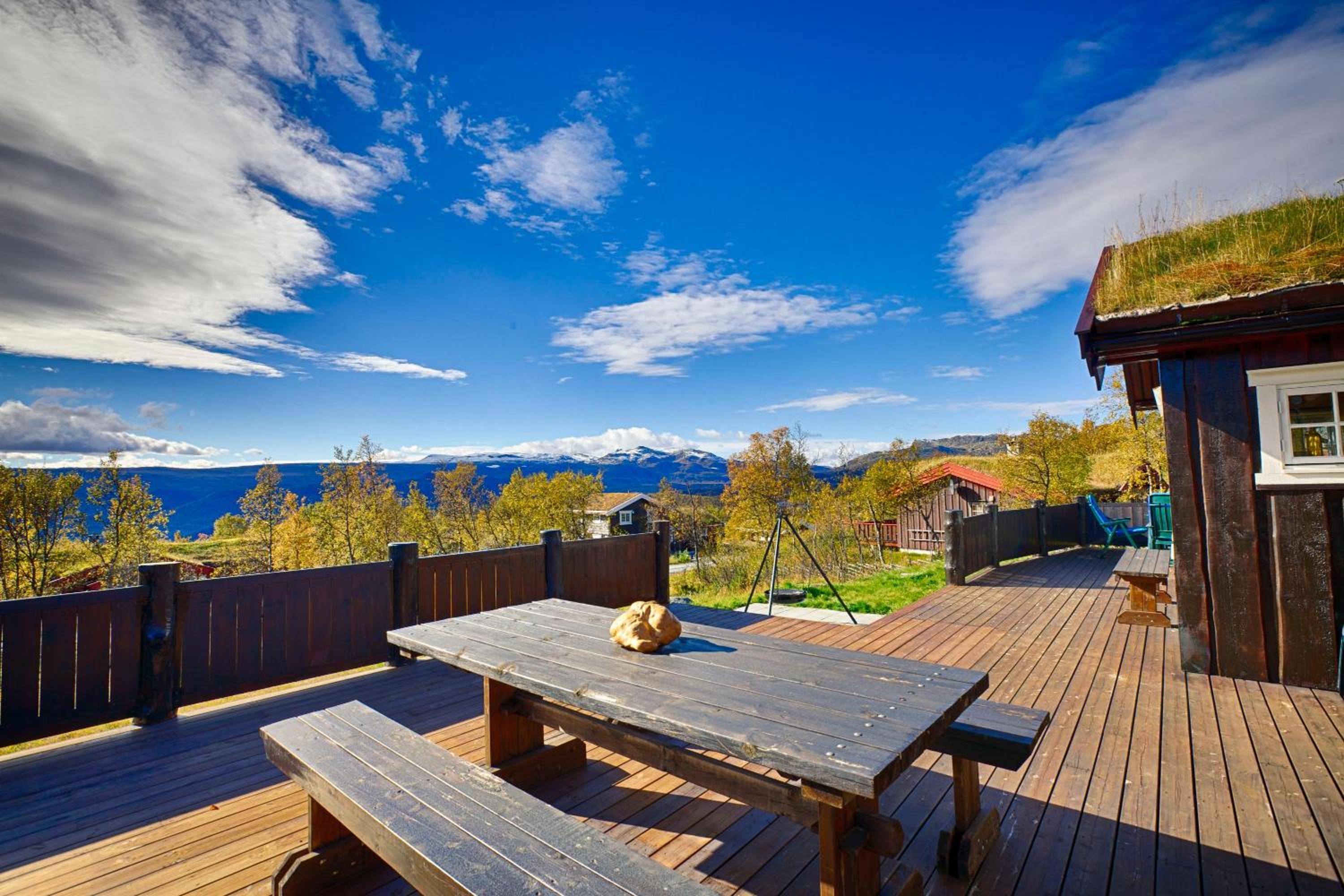 Welcoming Cabin With Fireplace & Modern Kitchen view 2