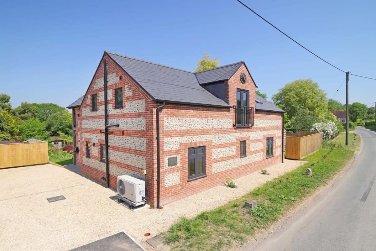 Contemporary Cottage & Garden in Dorset