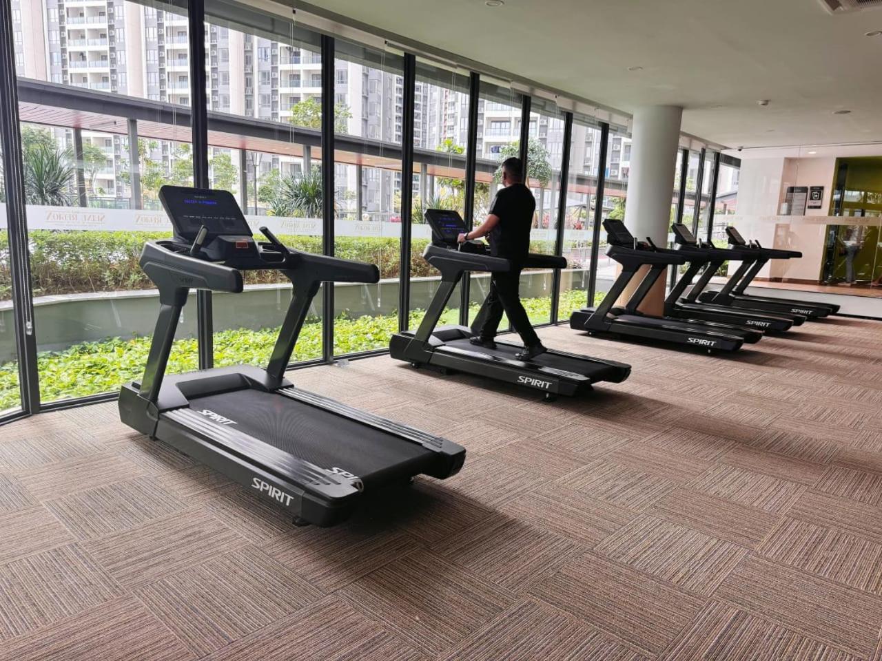 The Bess Hotel Tokyo is located adjacent to Singapore and offers sea views It is a three bedroom family business smart room with sea views in Princess Bay