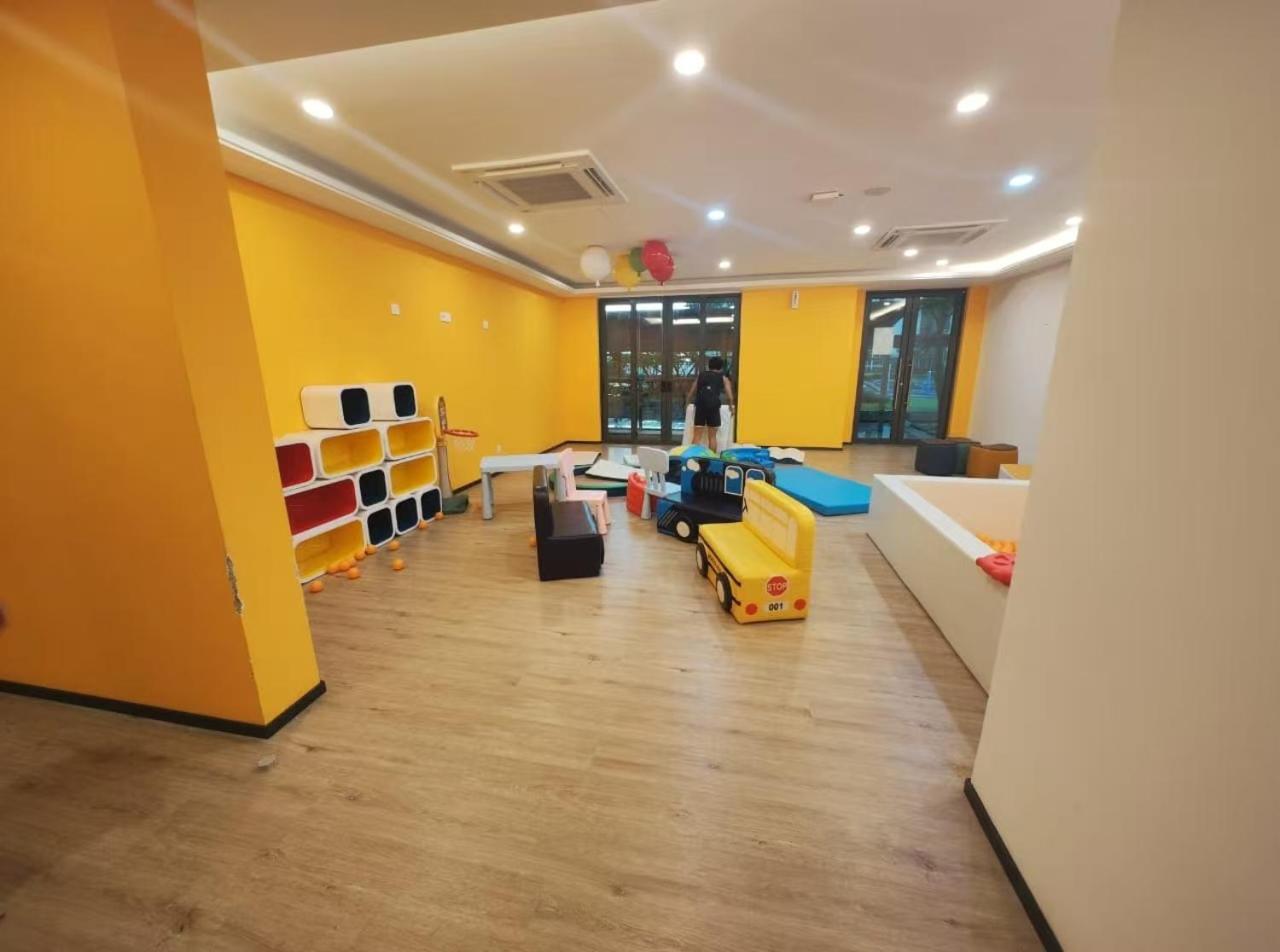 The Bess Hotel Tokyo is located adjacent to Singapore and offers sea views It is a three bedroom family business smart room with sea views in Princess Bay