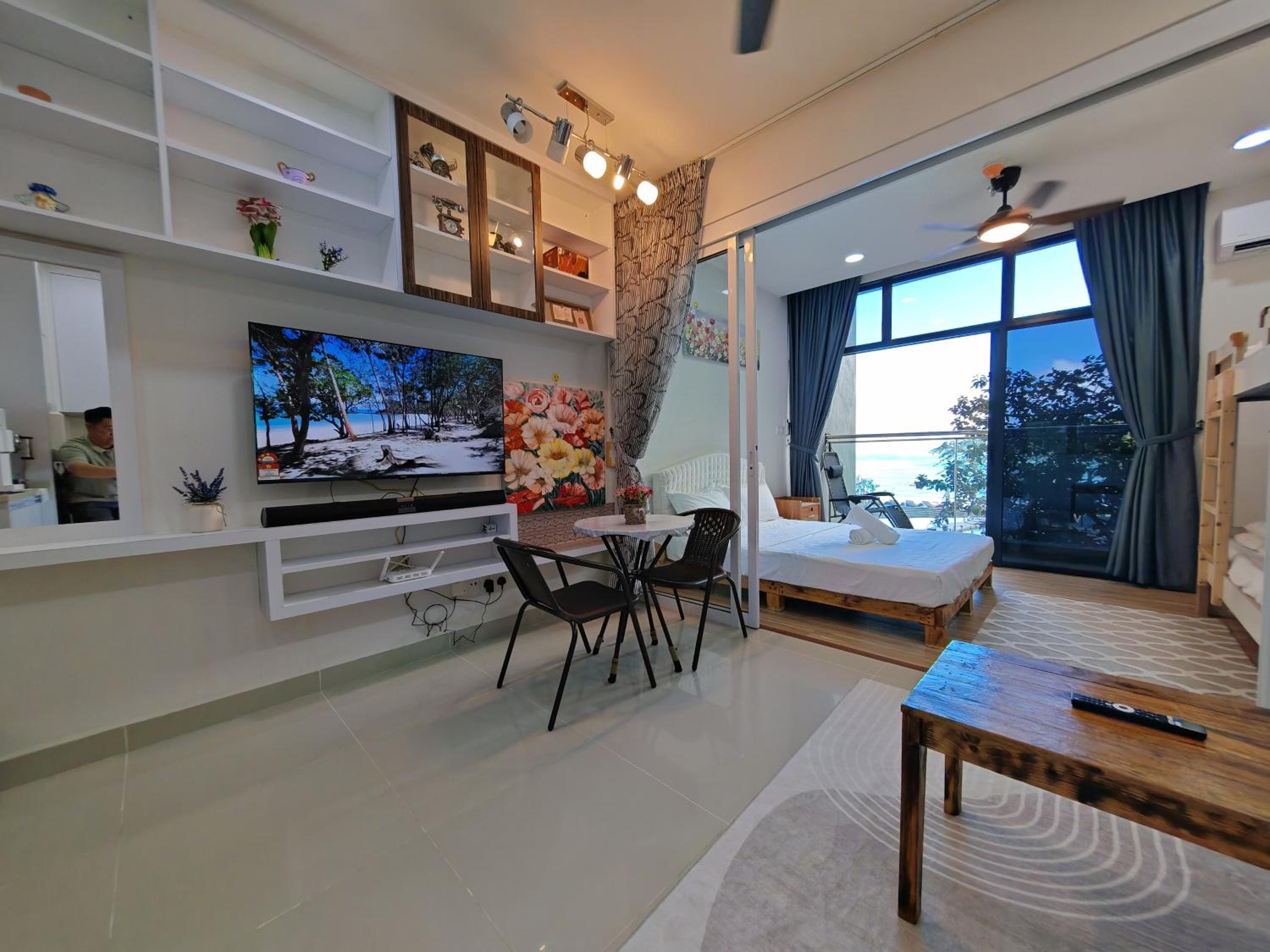 The Shore KK city center by Meetsty photo 8