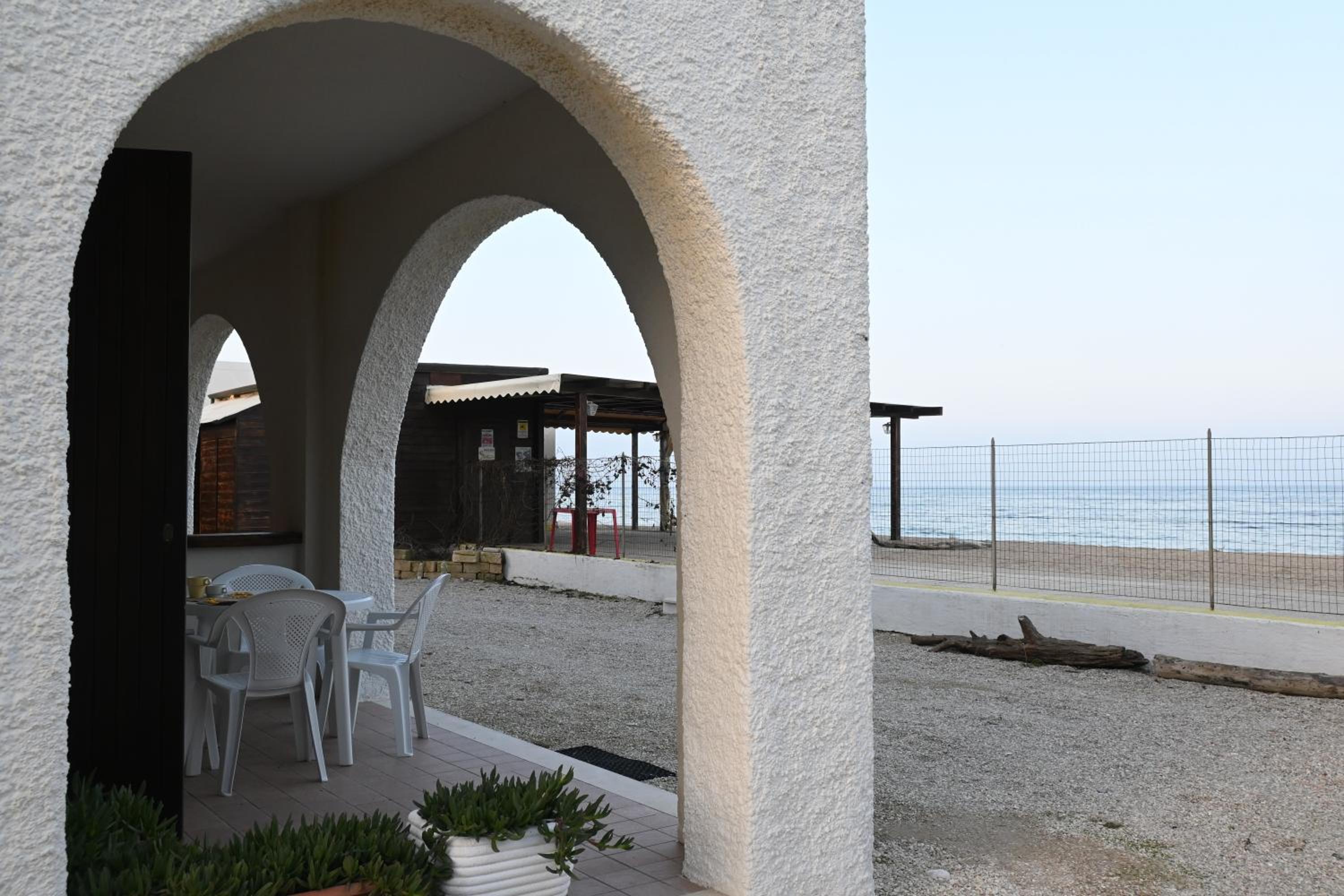 RS314 - Marcelli, bilocale in residence fronte mare view 2