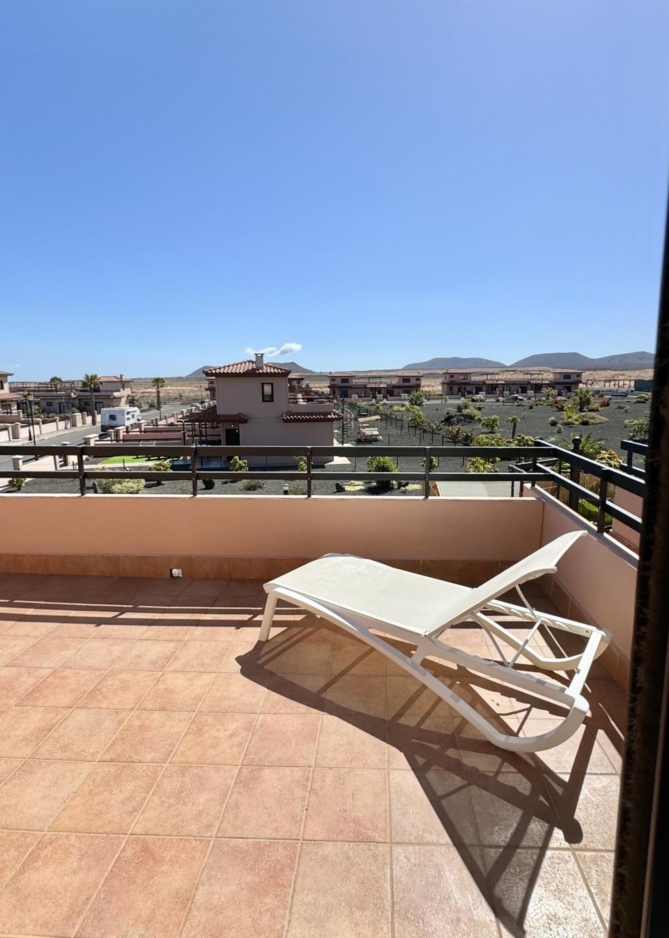 Villa Majanicho con piscina