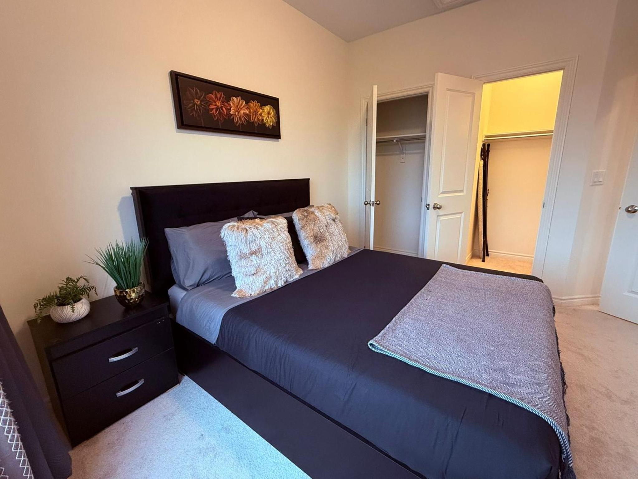 Premium 4BR Villa in Ajax