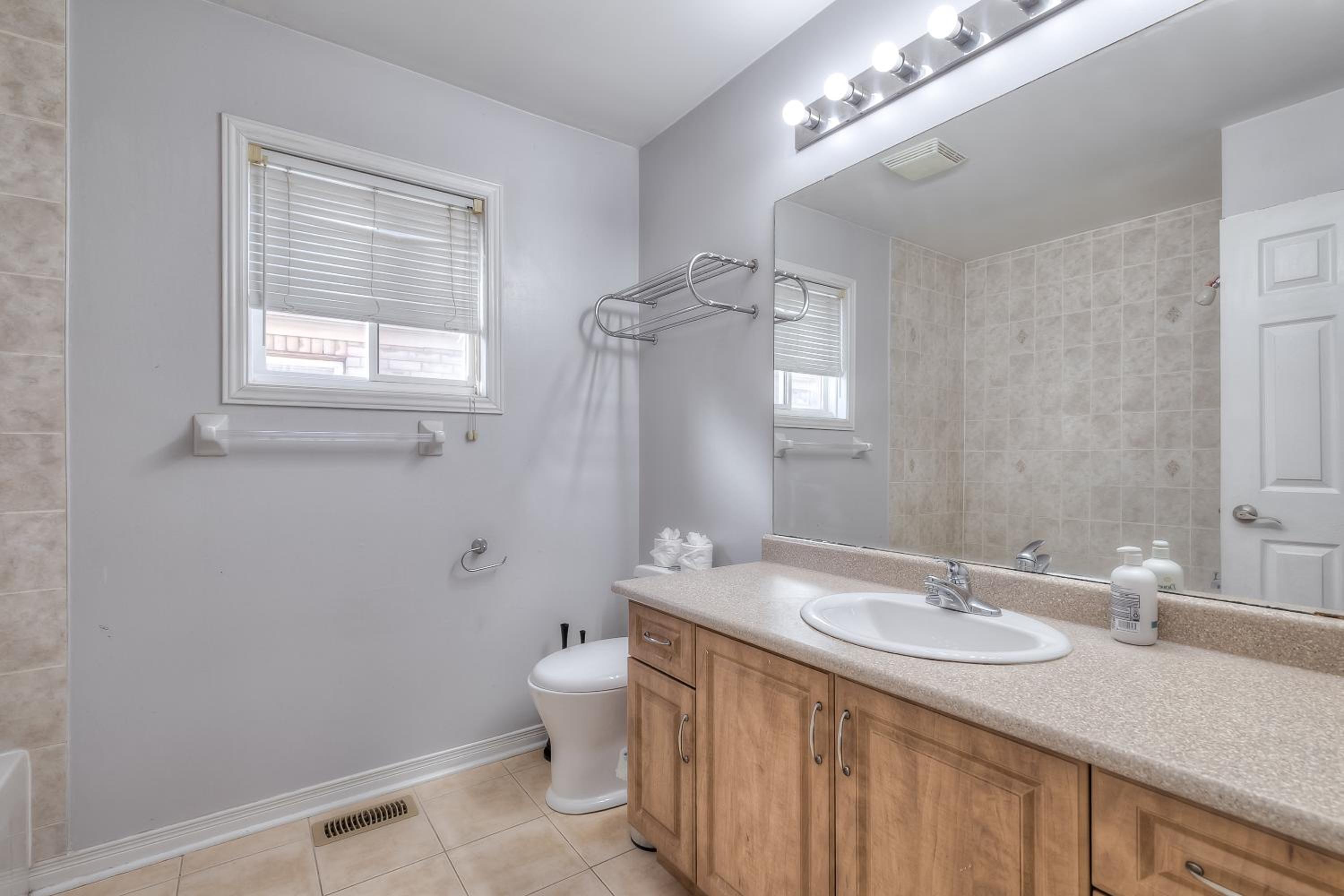 Premium 4BR Villa in Ajax