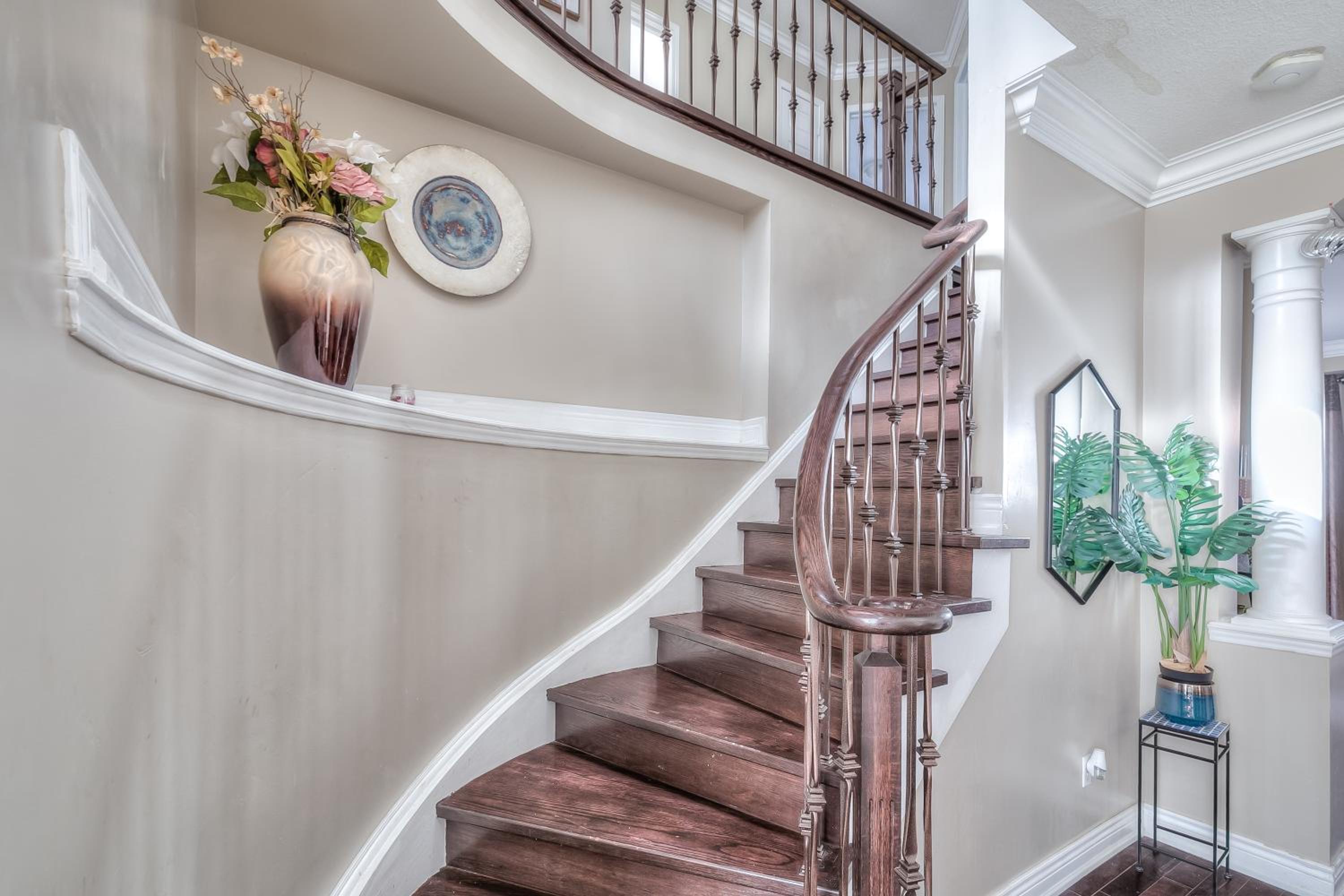 Premium 4BR Villa in Ajax