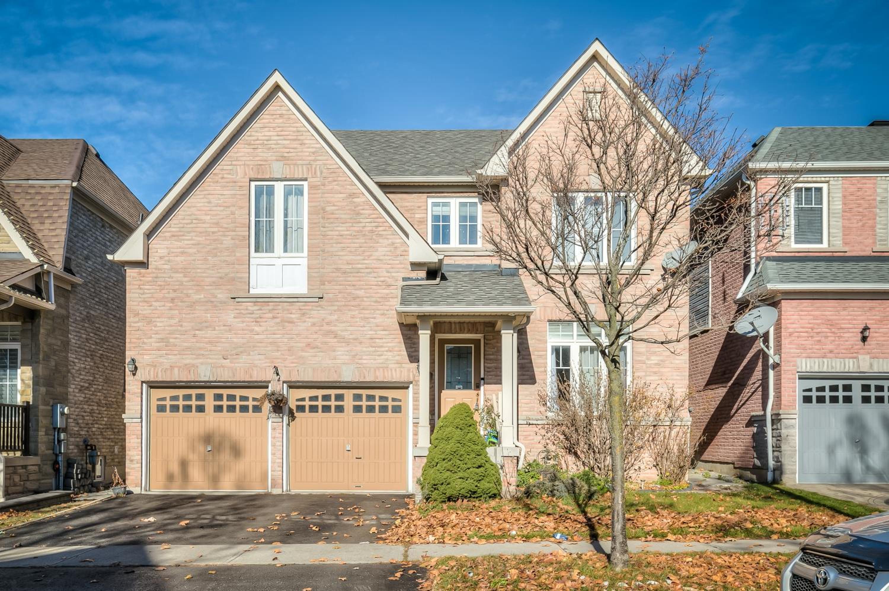 Premium 4BR Villa in Ajax