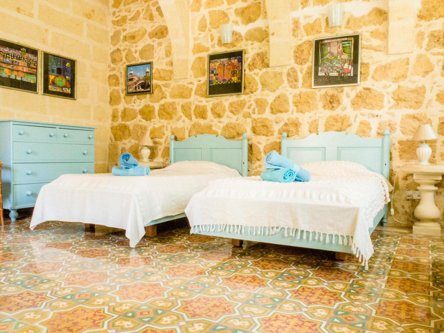 Nuffara - a charming traditional Farmhouse with a large pool