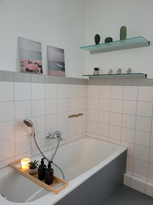 Ferienwohnung Landidyll, Whirlpool, Minipigs, Ponys, Familien
