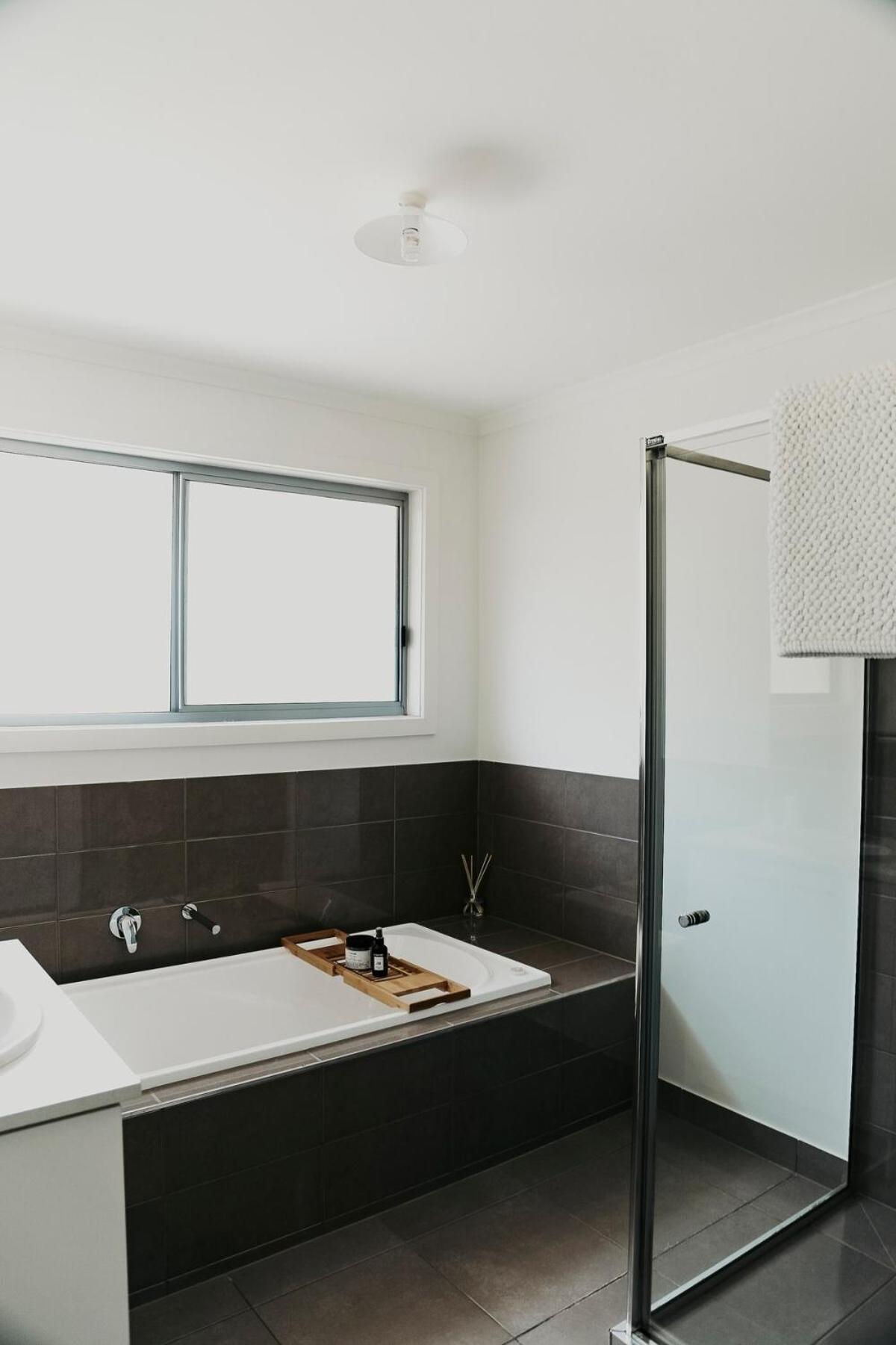 Spacious Stay On Shamrock, Bendigo