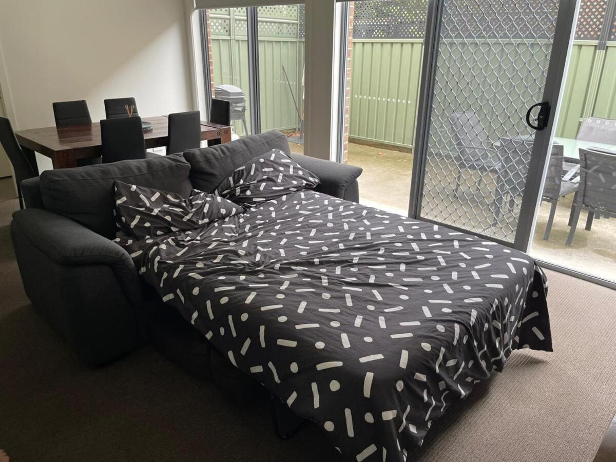 Spacious Stay On Shamrock, Bendigo