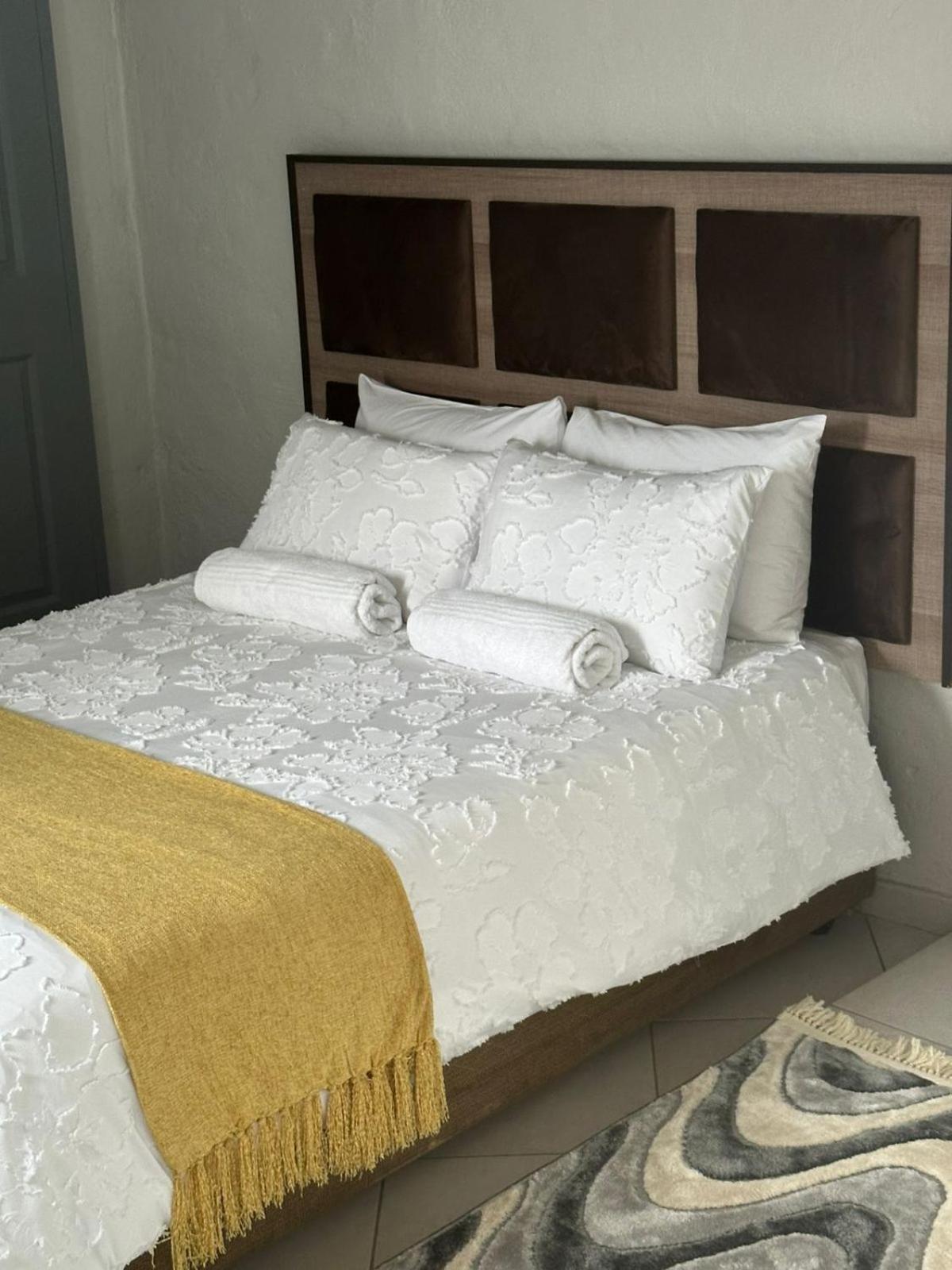 Safaya Inn