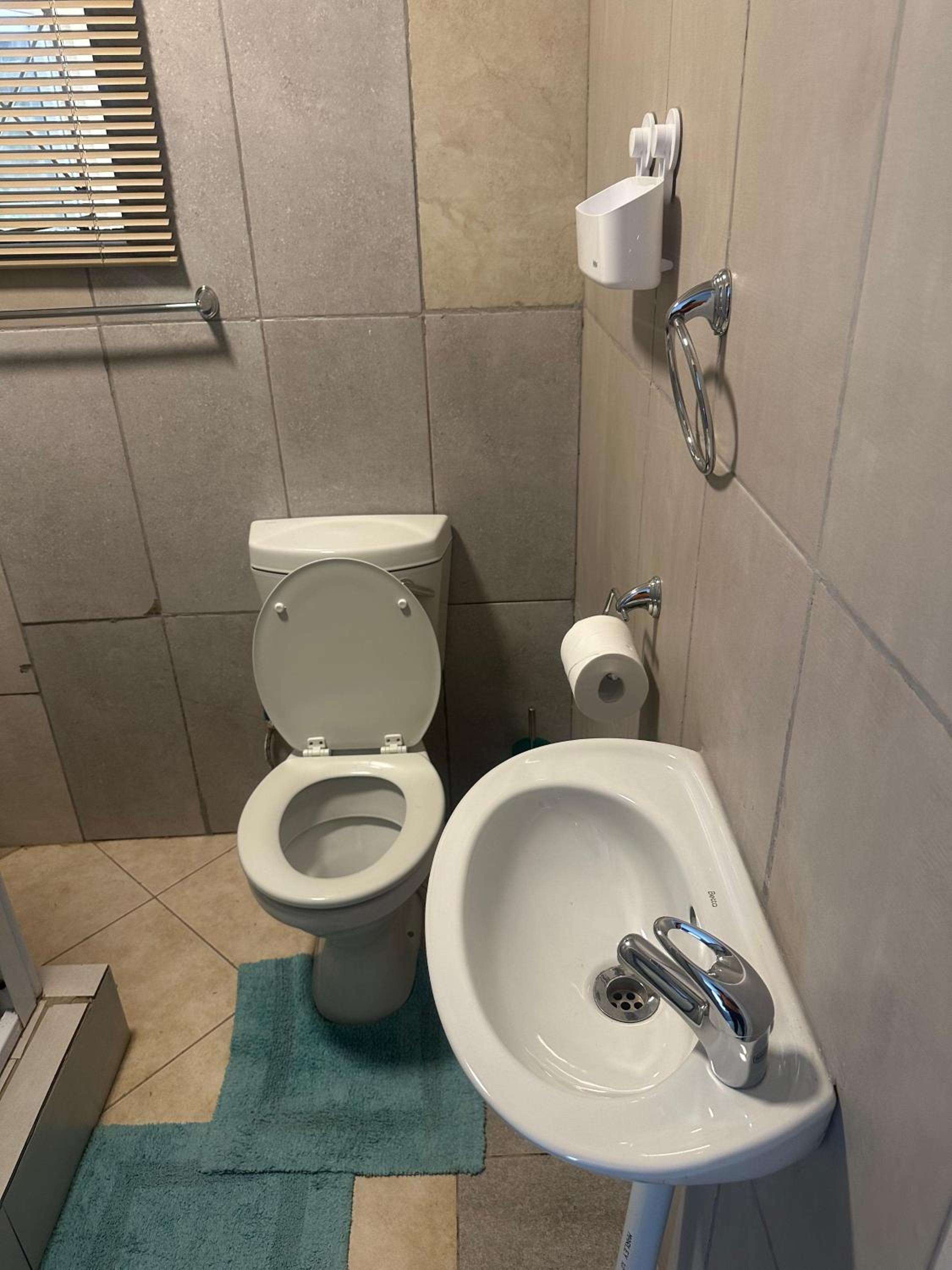 Safaya Inn