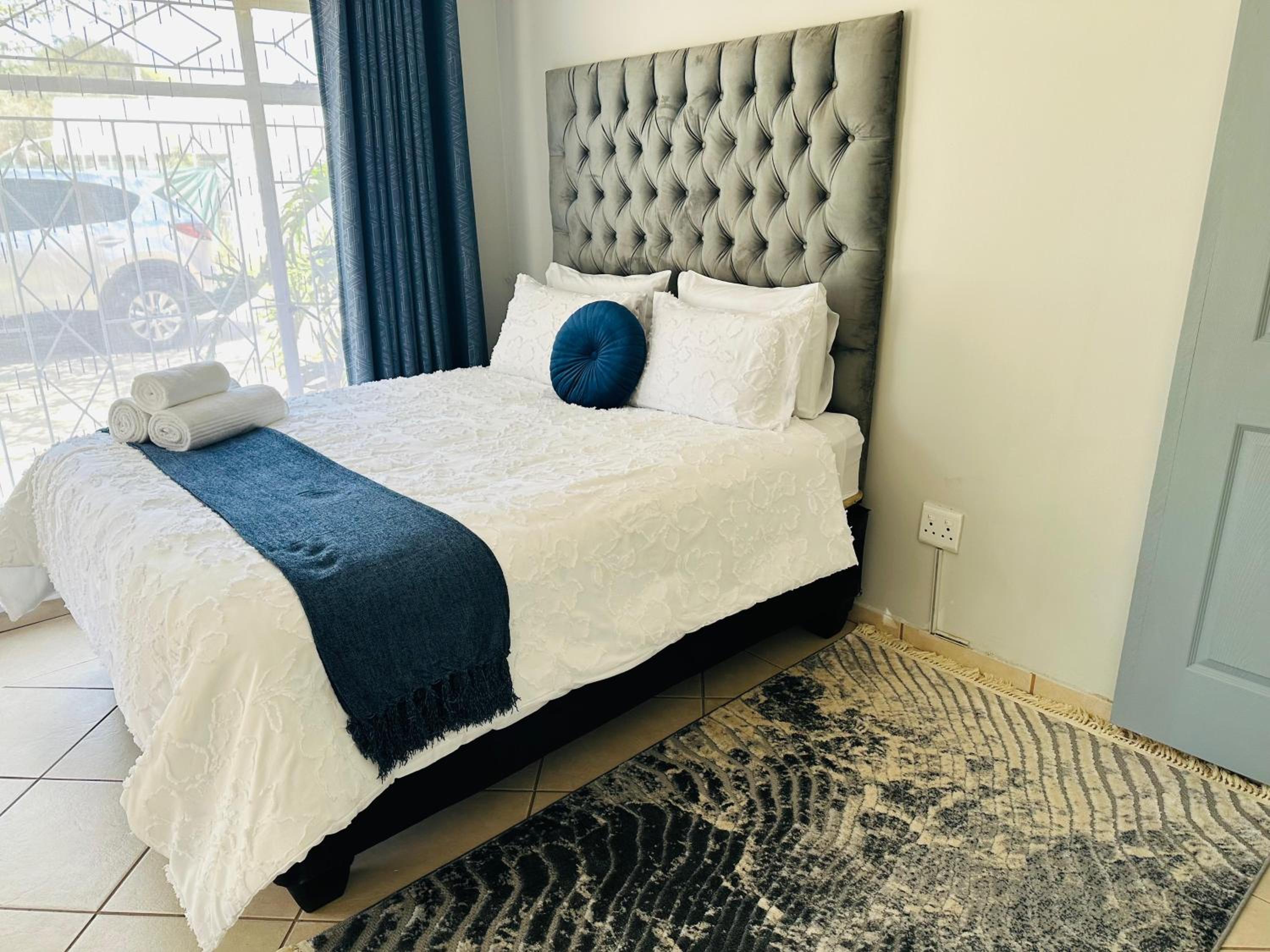 Safaya Inn