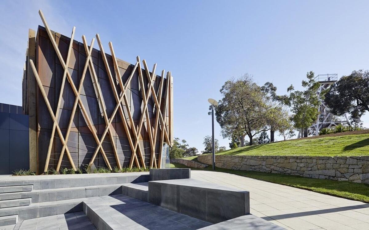 Serpentine Park on View