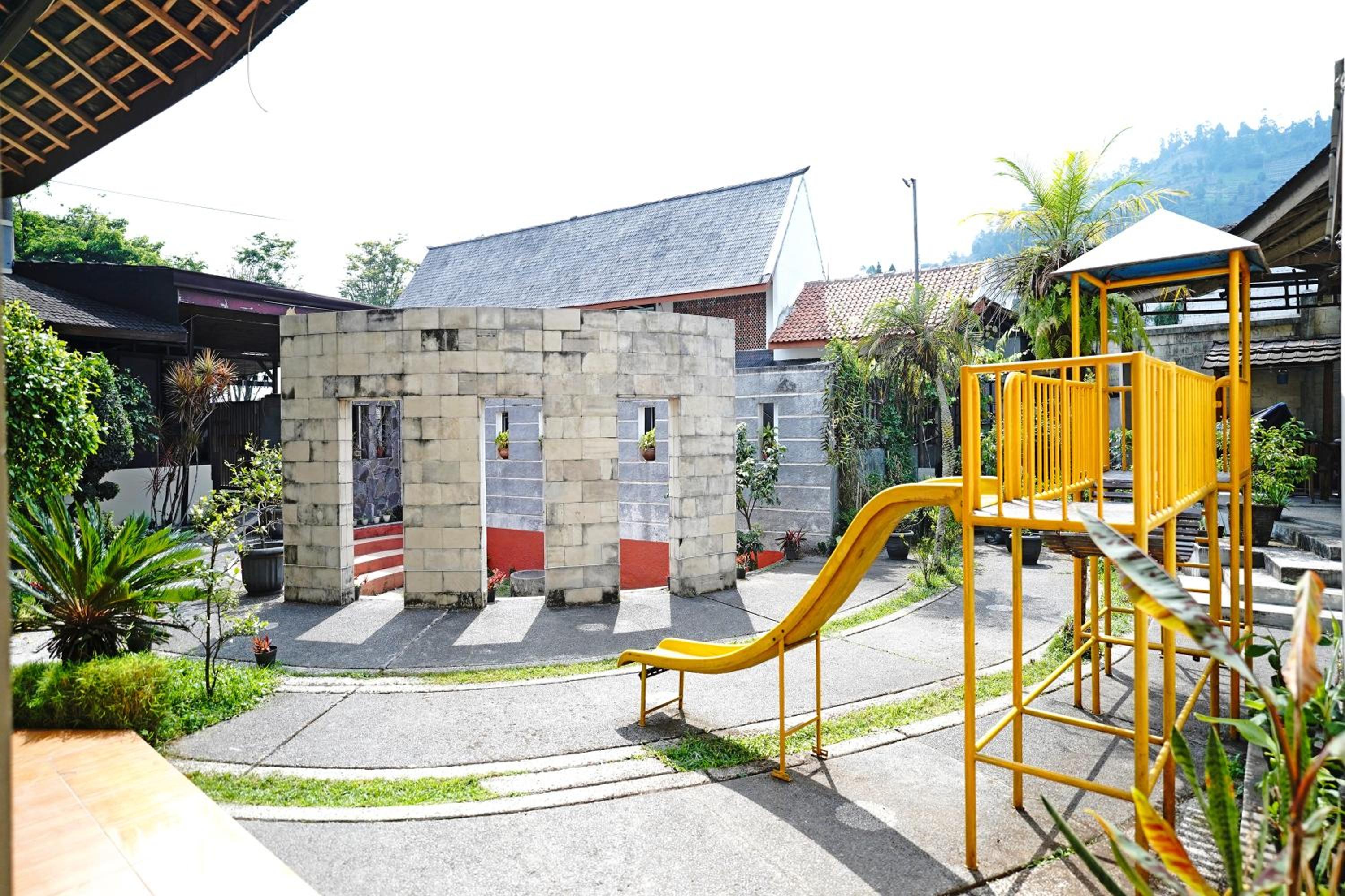 Saung Balibu Hotel, Lembang - 13
