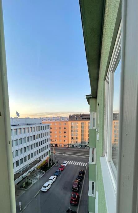 Penthouse Töölö - High Ceilings, Wi-Fi, 24h shop, Olympic Stadium view 5