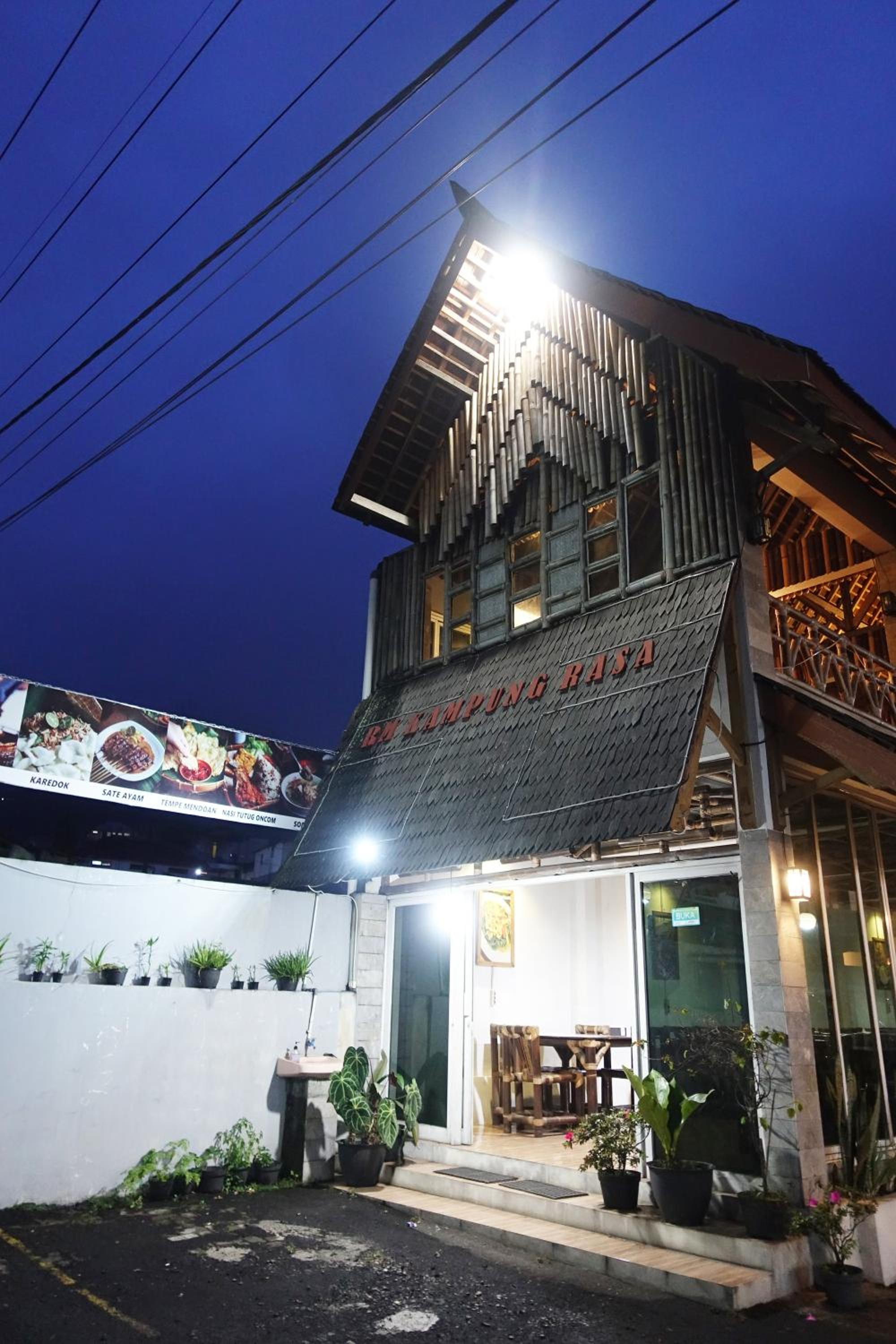 Saung Balibu Hotel