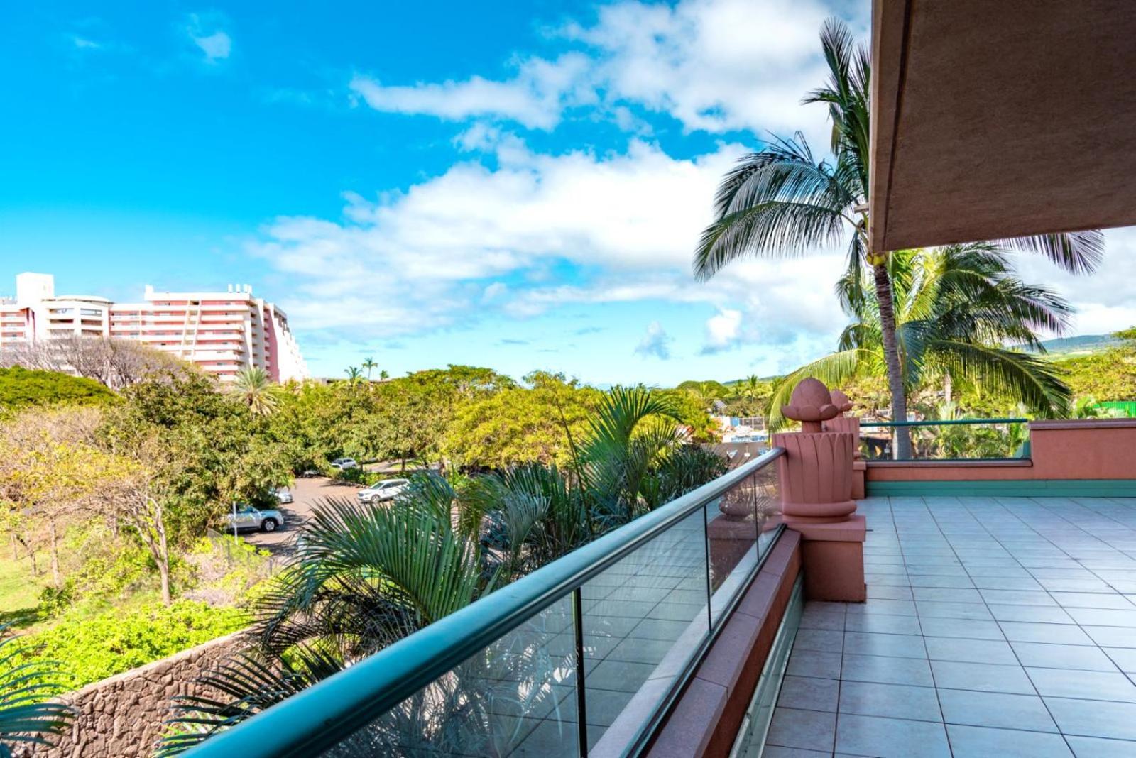 KBM Resorts: Honua Kai Konea HKK-234 XL Lanai Corner Villa Ocean Views Includes Rental Car view 3