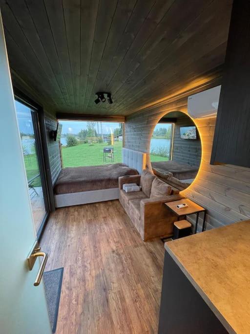 REZi Cabin
