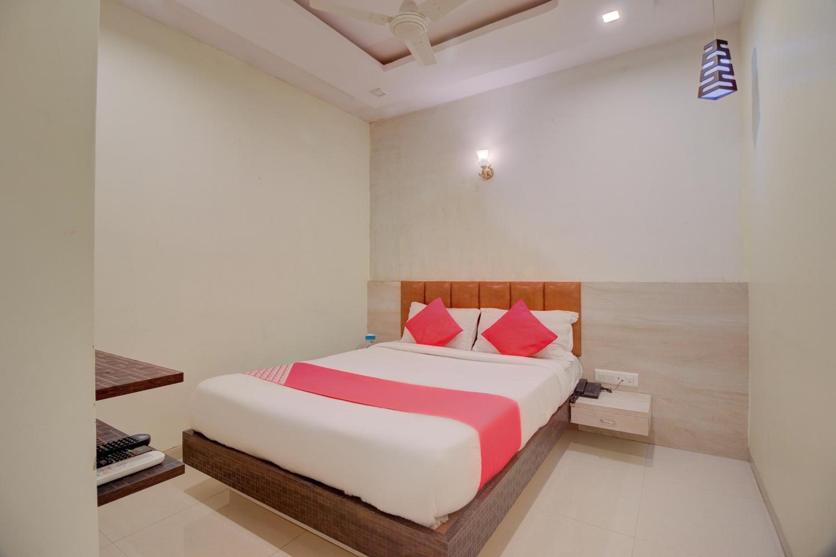 Hotel O Royal Orbit