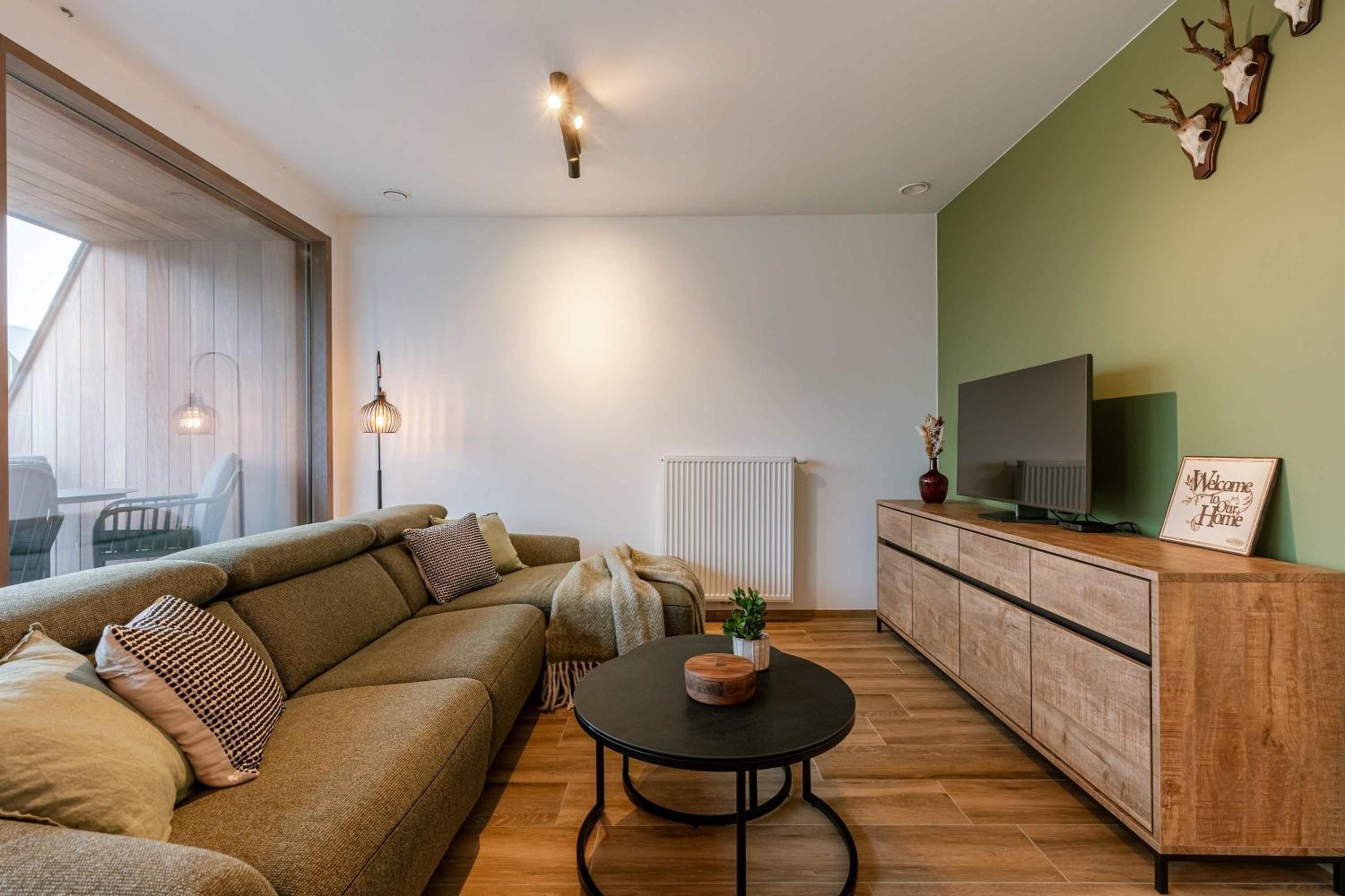Cozy beach apartment in Middelkerke for 5 guests bright living space with terrace