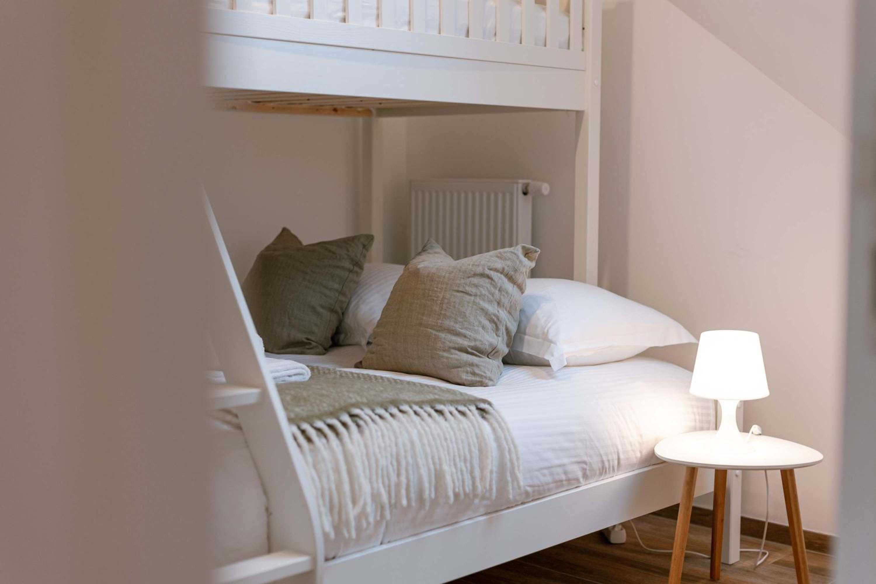 Cozy beach apartment in Middelkerke for 5 guests bright living space with terrace