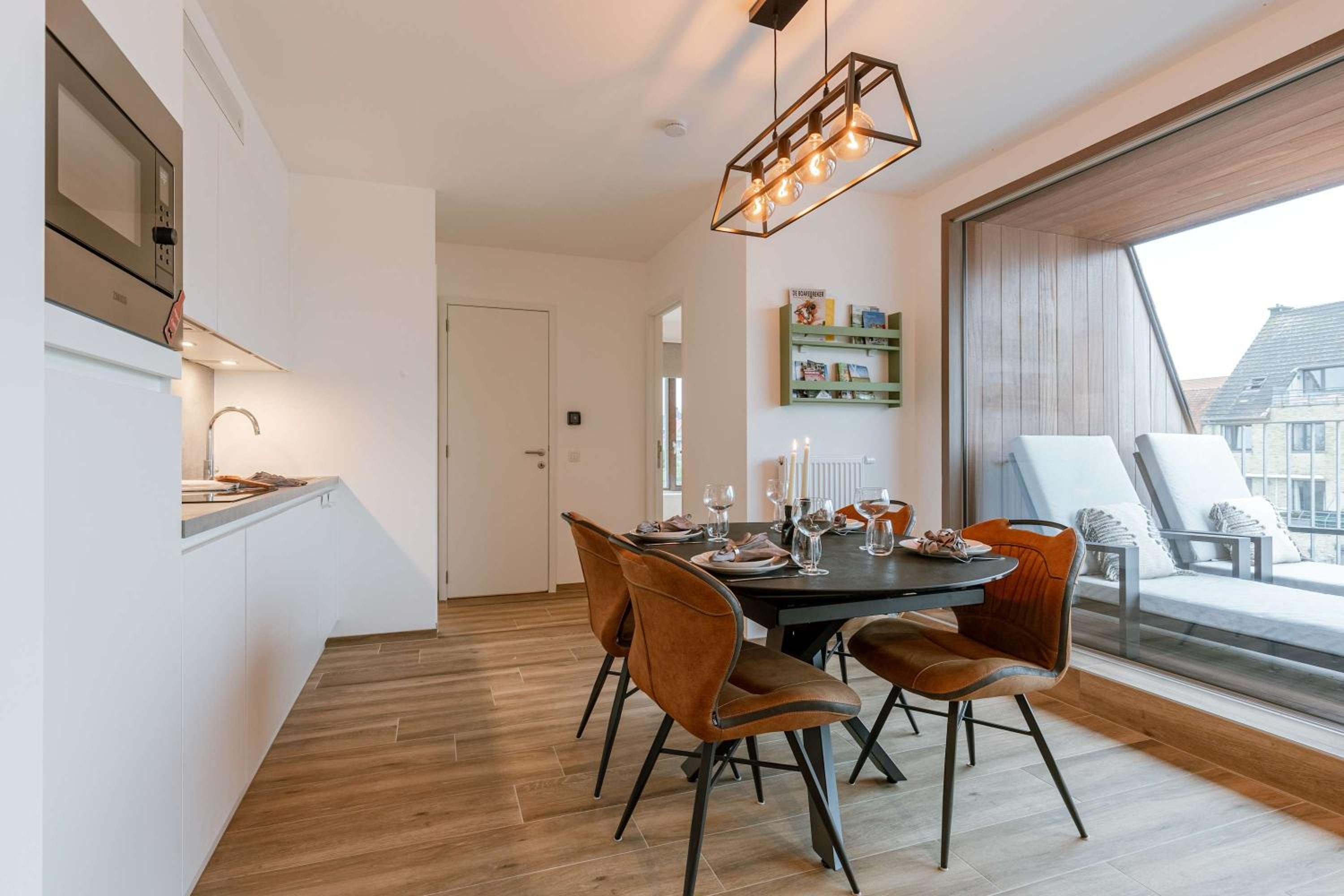 Cozy beach apartment in Middelkerke for 5 guests bright living space with terrace