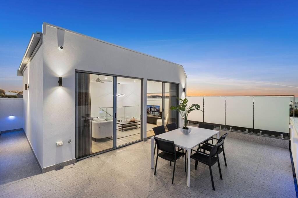 Luxe Coastal Getaway