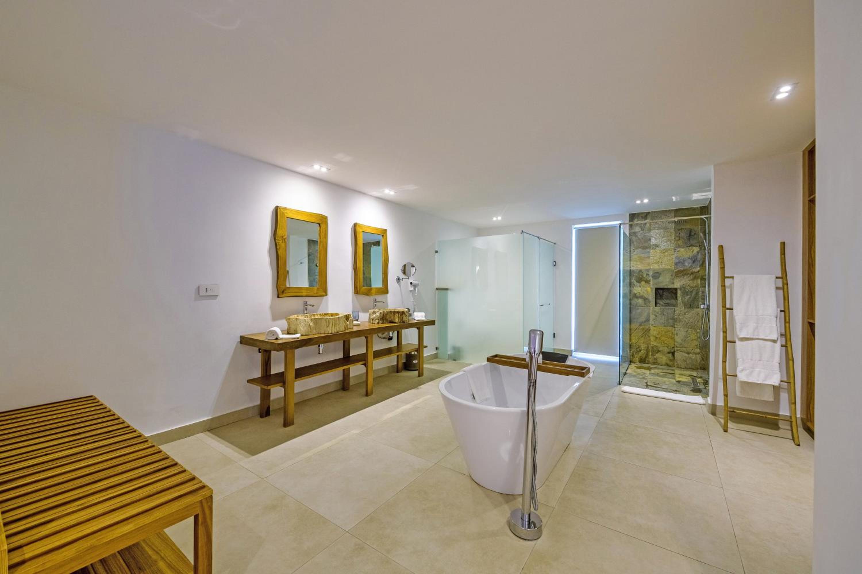 Seasense Boutique Hotel & Spa