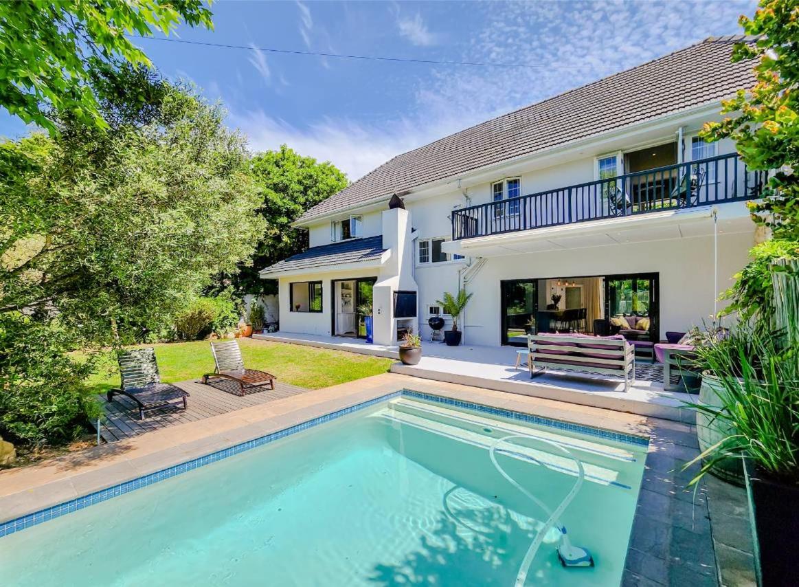 Lavenham 5 Bedroom, Rondebosch view 2