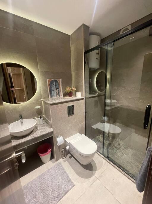 ZED Chic & Cozy Retreat in Heart of Sheikh Zayed view 5