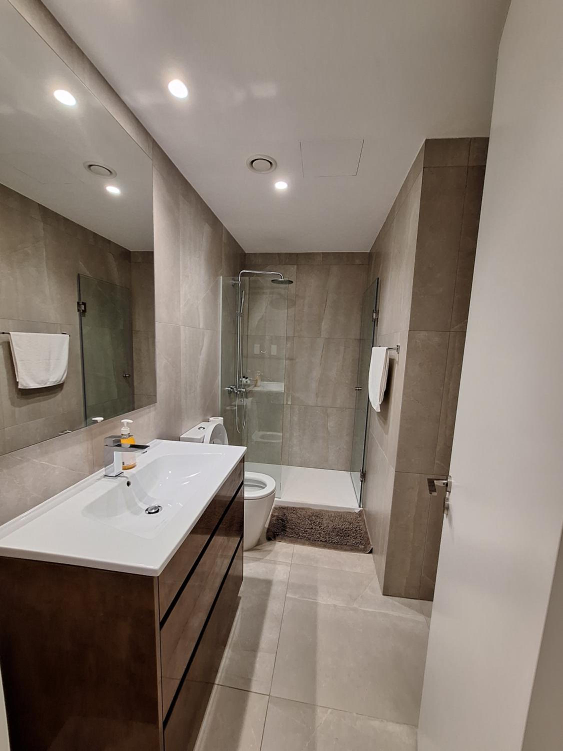 Emerald Suites