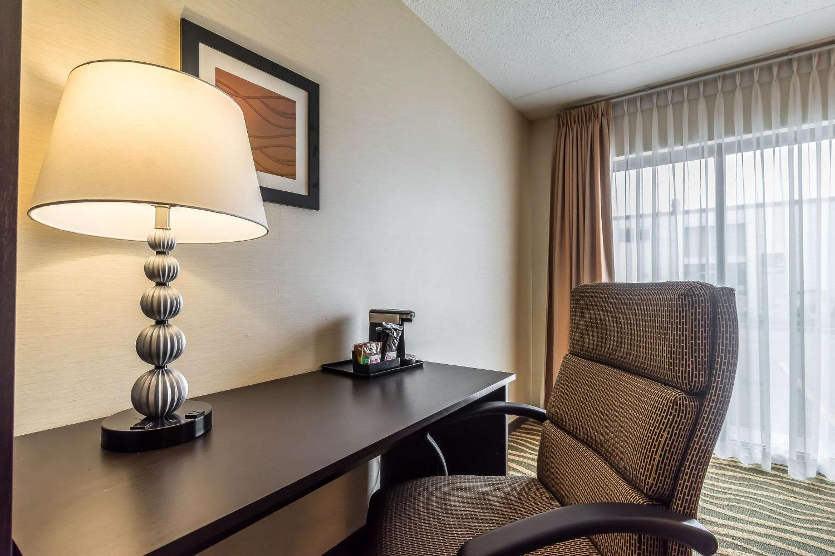 Barrie Vacations - Quality Inn - Property Image 13