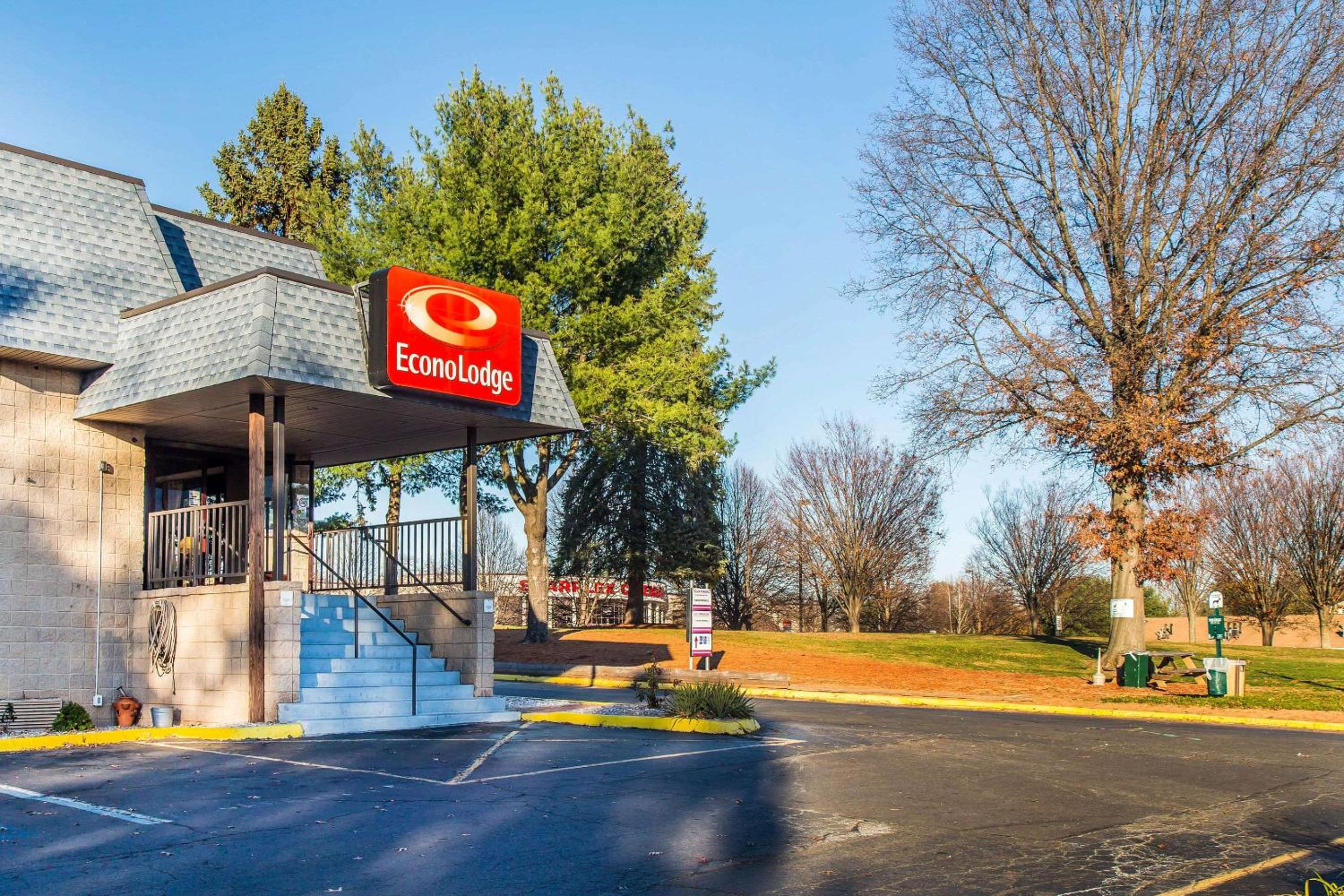 Econo Lodge Milldale - Southington - Property Image 35