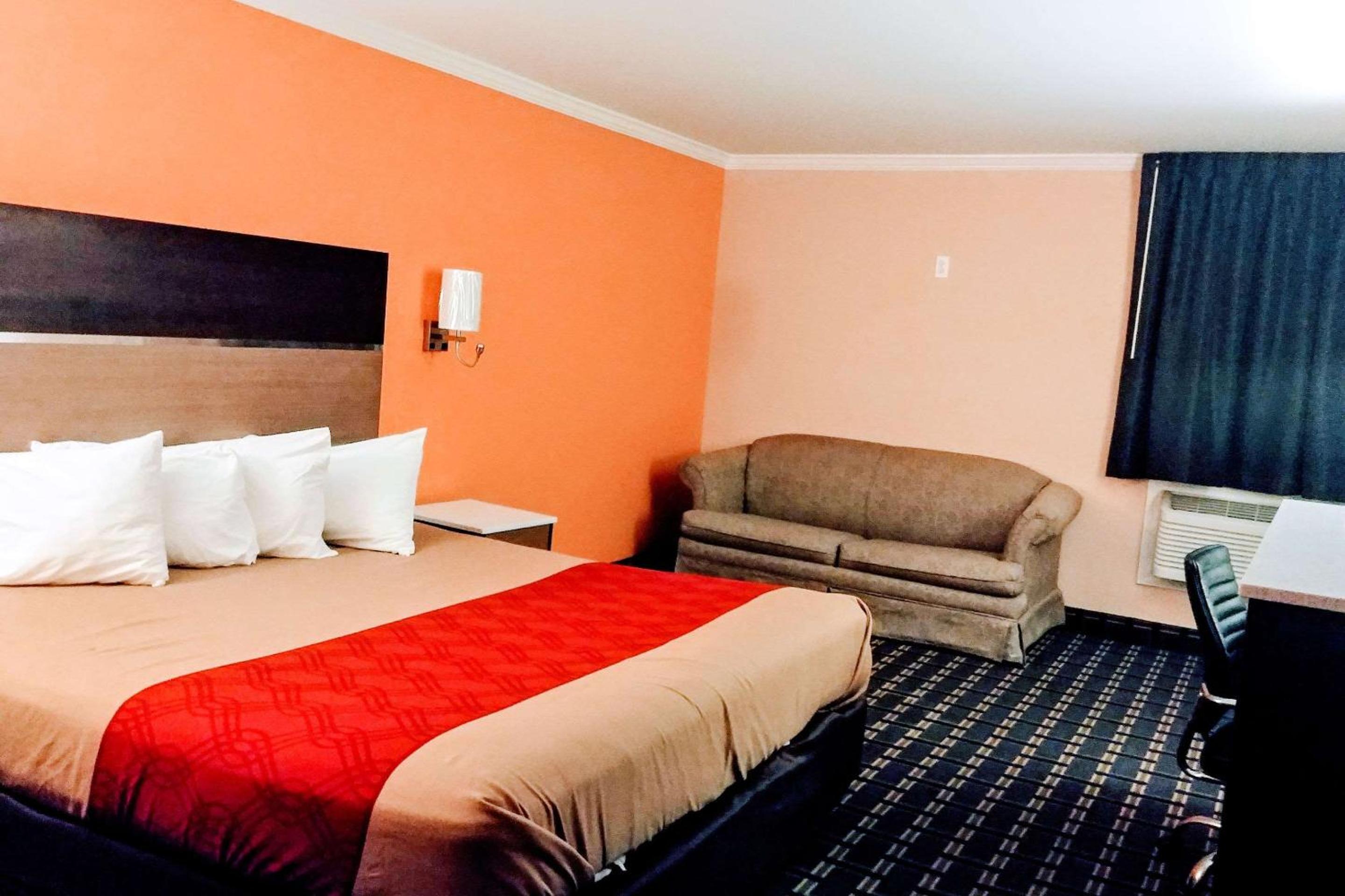 Econo Lodge Milldale - Southington - Property Image 44