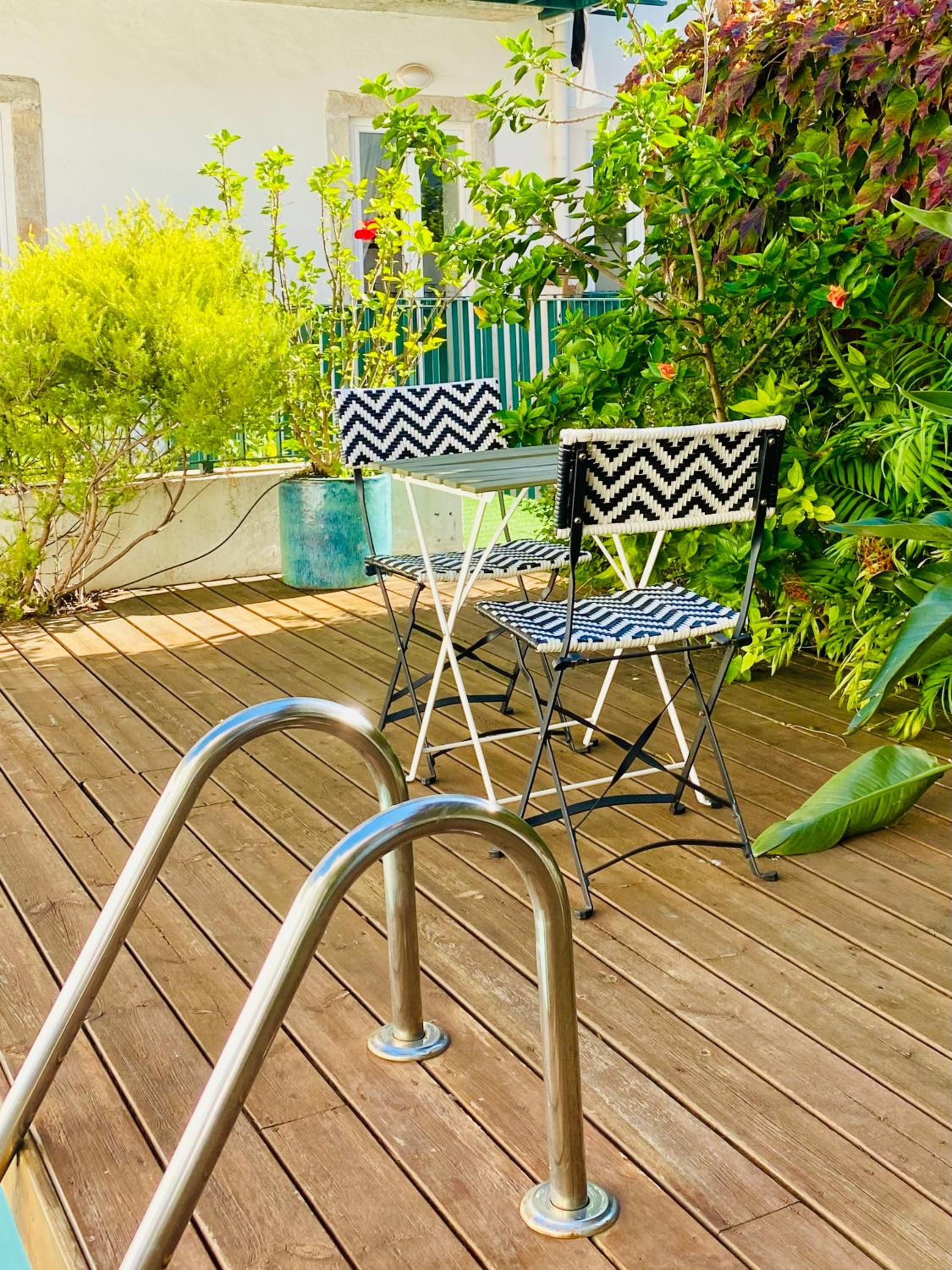 Swimming pool Apartment Central Lisbon view 4