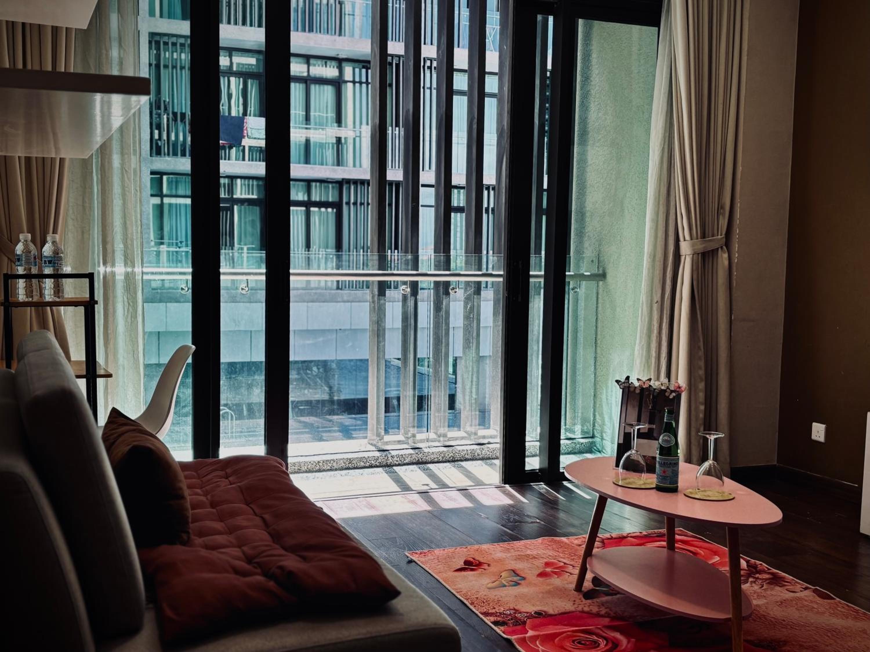 Riverson SOHO Pool View - The Weeknd Residences photo 1