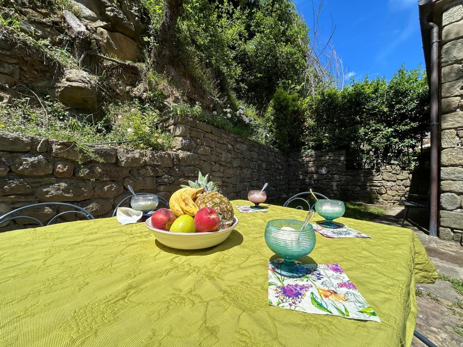 Il Castellare con alpaca photo 3